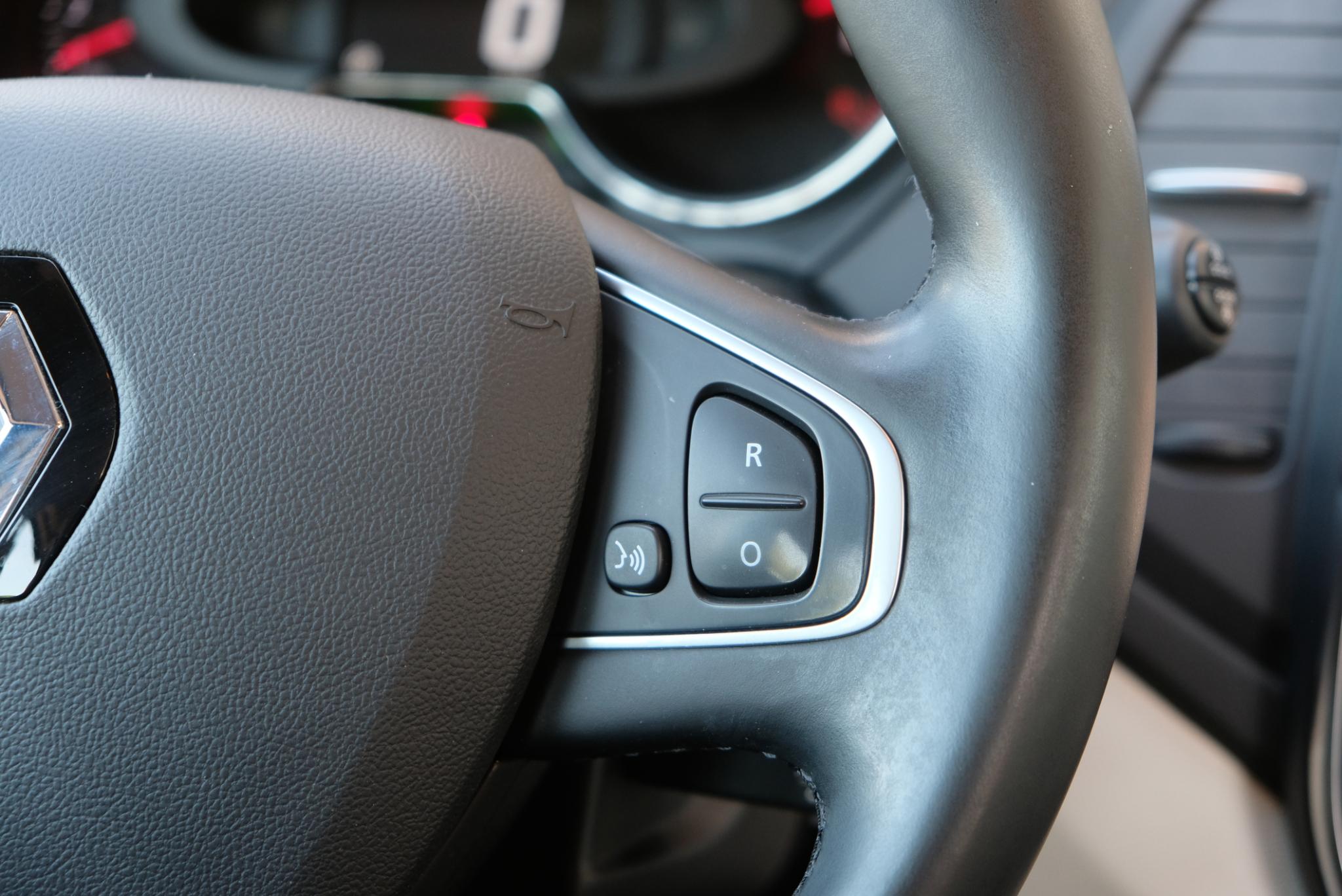 Renault Captur 0.9 TCe 90pk Intens | Navi | Camera | Trekhaak | Dodehoek | Climate afbeelding 14