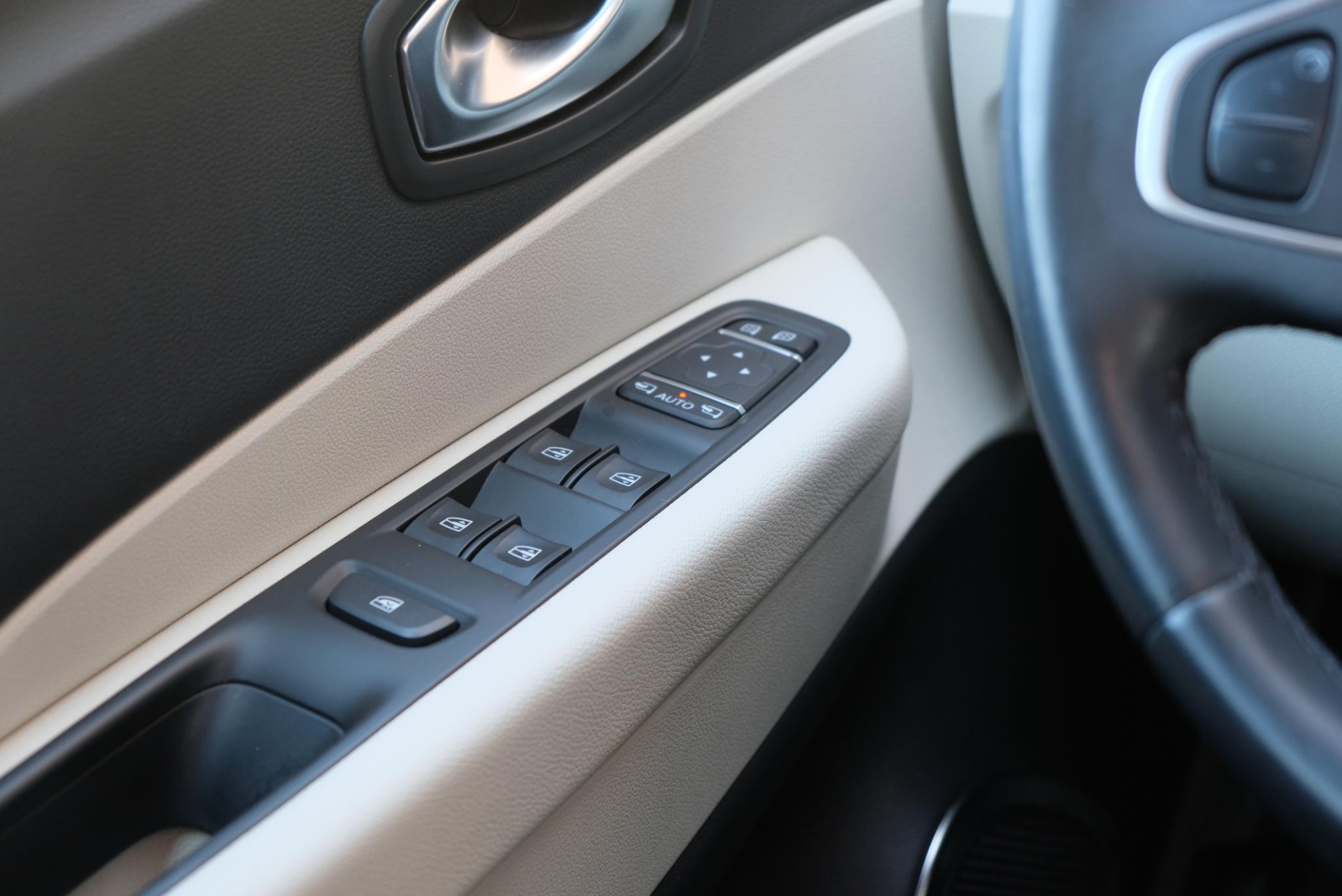 Renault Captur 0.9 TCe 90pk Intens | Navi | Camera | Trekhaak | Dodehoek | Climate afbeelding 15