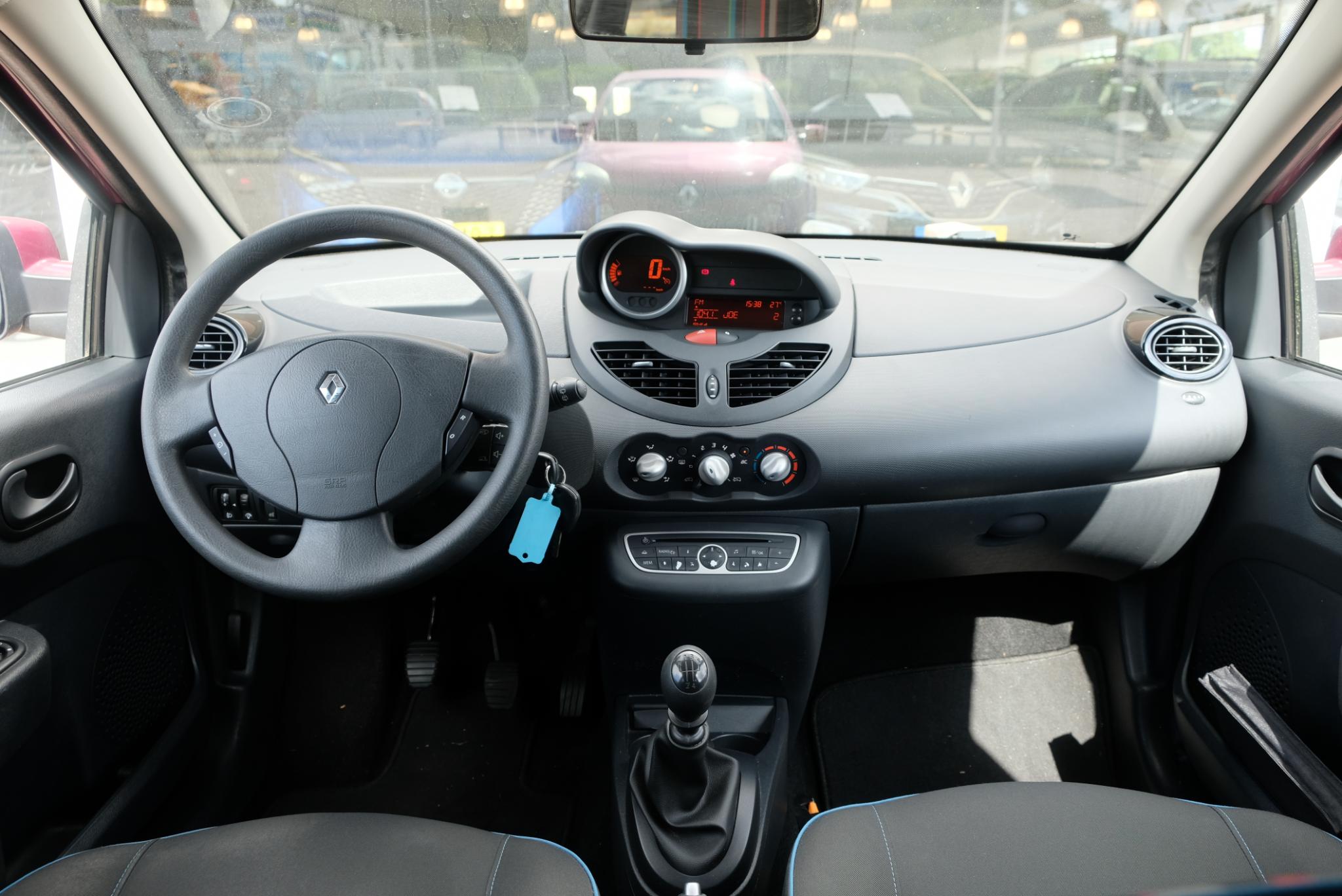 Renault Twingo 1.2-16V 75pk Collection | Airco | Cruise | Elektrische Ramen afbeelding 2