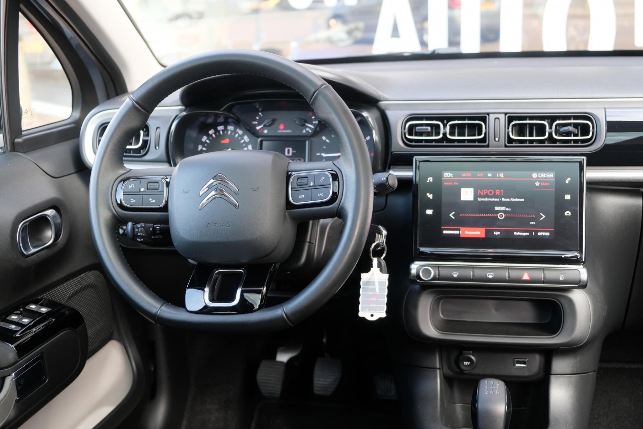 Citroën C3 1.2 82pk Shine | App Connect | Climate | Cruise | Panoramadak | Stoelverwarming | PDC afbeelding 6
