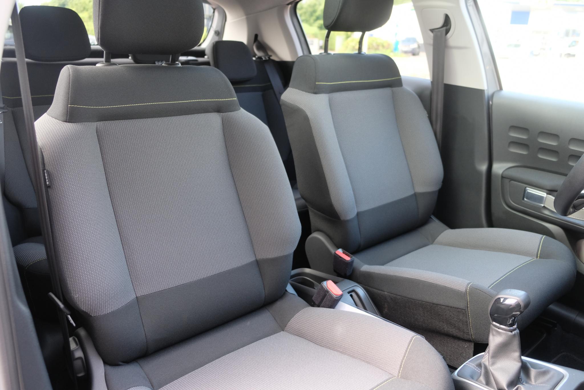 Citroën C3 1.2 82pk Shine | App Connect | Climate | Cruise | Panoramadak | Stoelverwarming | PDC afbeelding 7