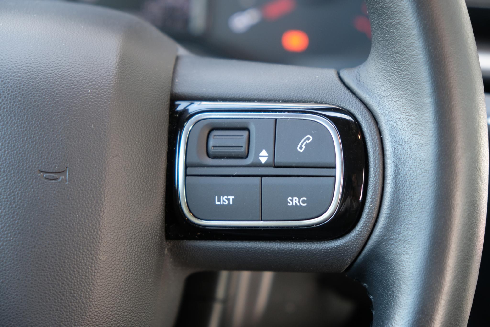 Citroën C3 1.2 82pk Shine | App Connect | Climate | Cruise | Panoramadak | Stoelverwarming | PDC afbeelding 12