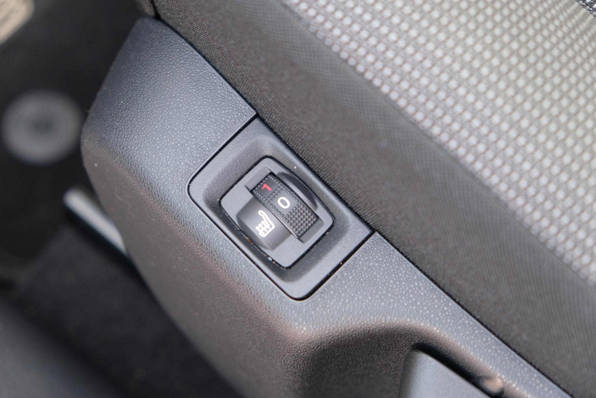 Citroën C3 1.2 82pk Shine | App Connect | Climate | Cruise | Panoramadak | Stoelverwarming | PDC afbeelding 17