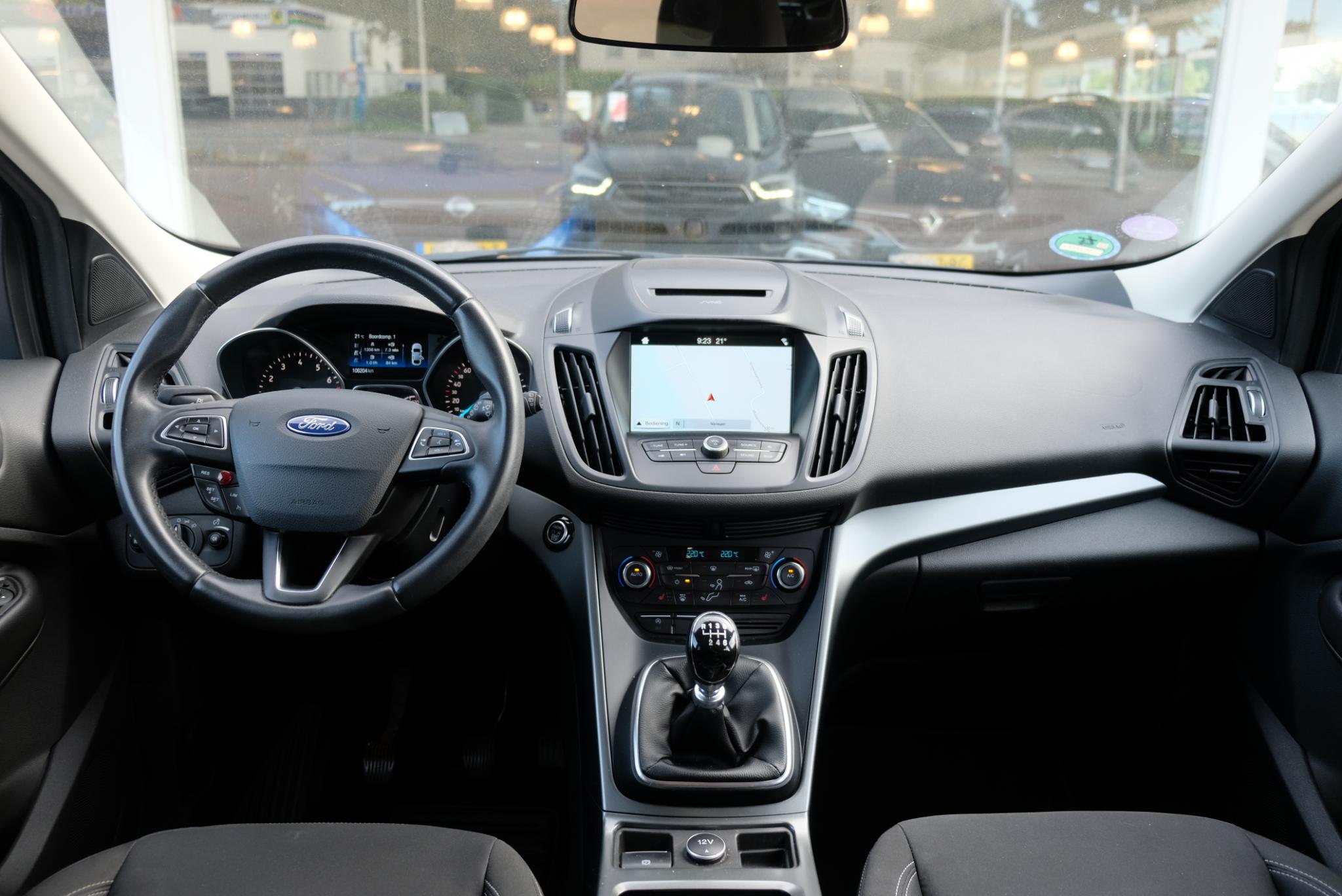 Ford Kuga 1.5 EcoBoost 120pk Trend Ultimate | Navi | App Connect | Climate | Cruise | Stoelverwarming | Winter Pakket | Trekhaak afbeelding 2