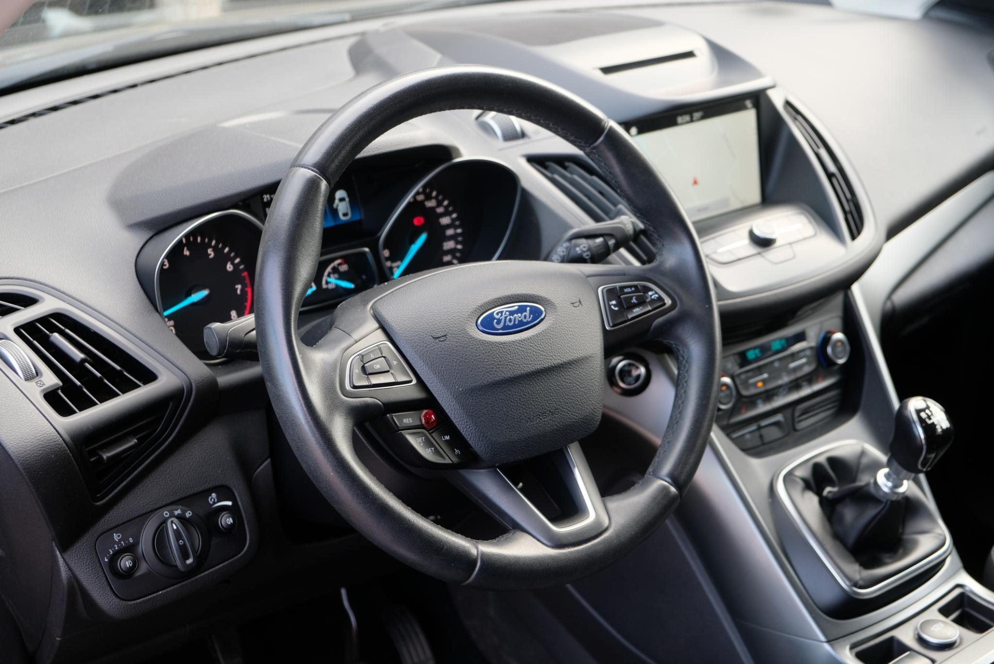 Ford Kuga 1.5 EcoBoost 120pk Trend Ultimate | Navi | App Connect | Climate | Cruise | Stoelverwarming | Winter Pakket | Trekhaak afbeelding 17