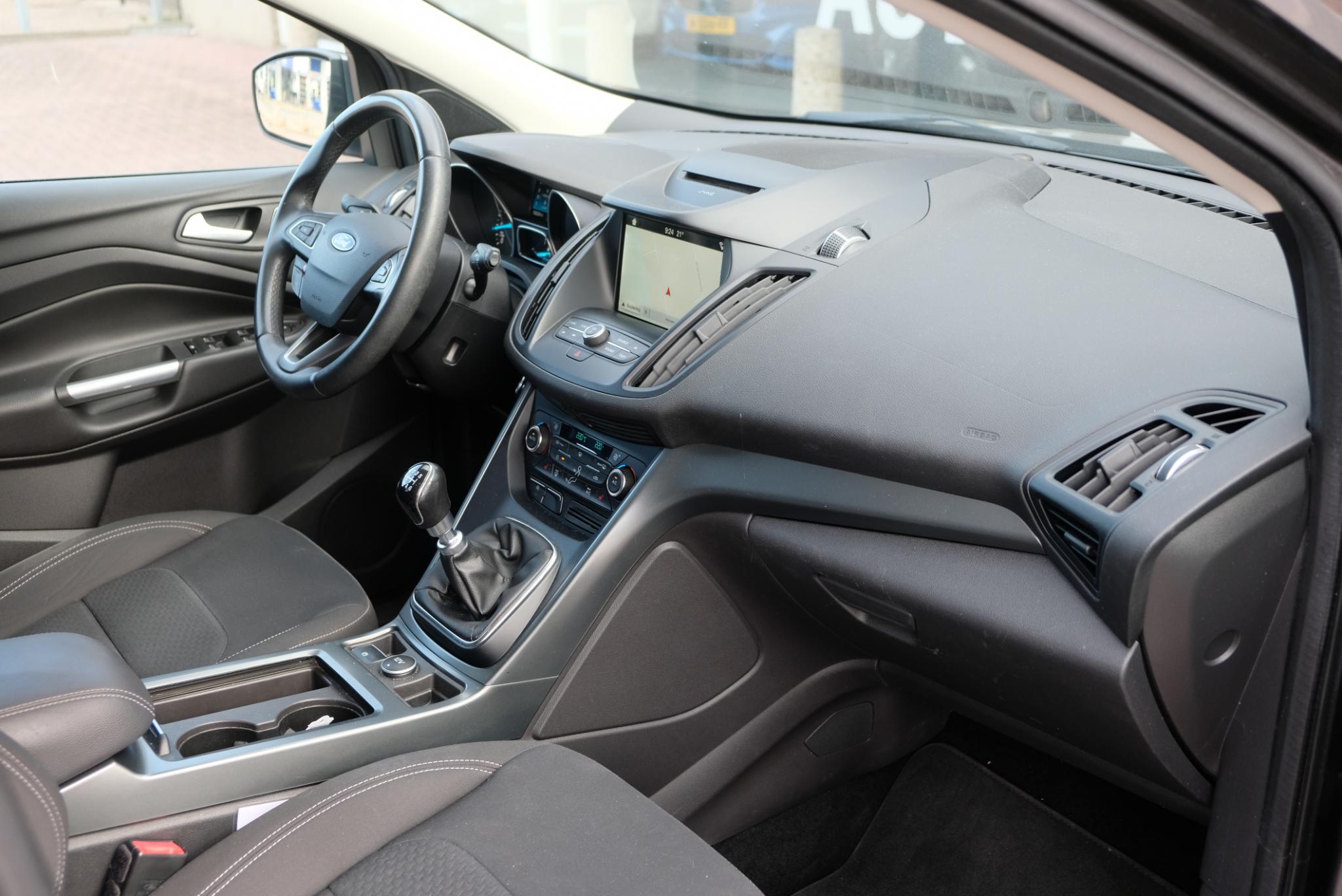Ford Kuga 1.5 EcoBoost 120pk Trend Ultimate | Navi | App Connect | Climate | Cruise | Stoelverwarming | Winter Pakket | Trekhaak afbeelding 8