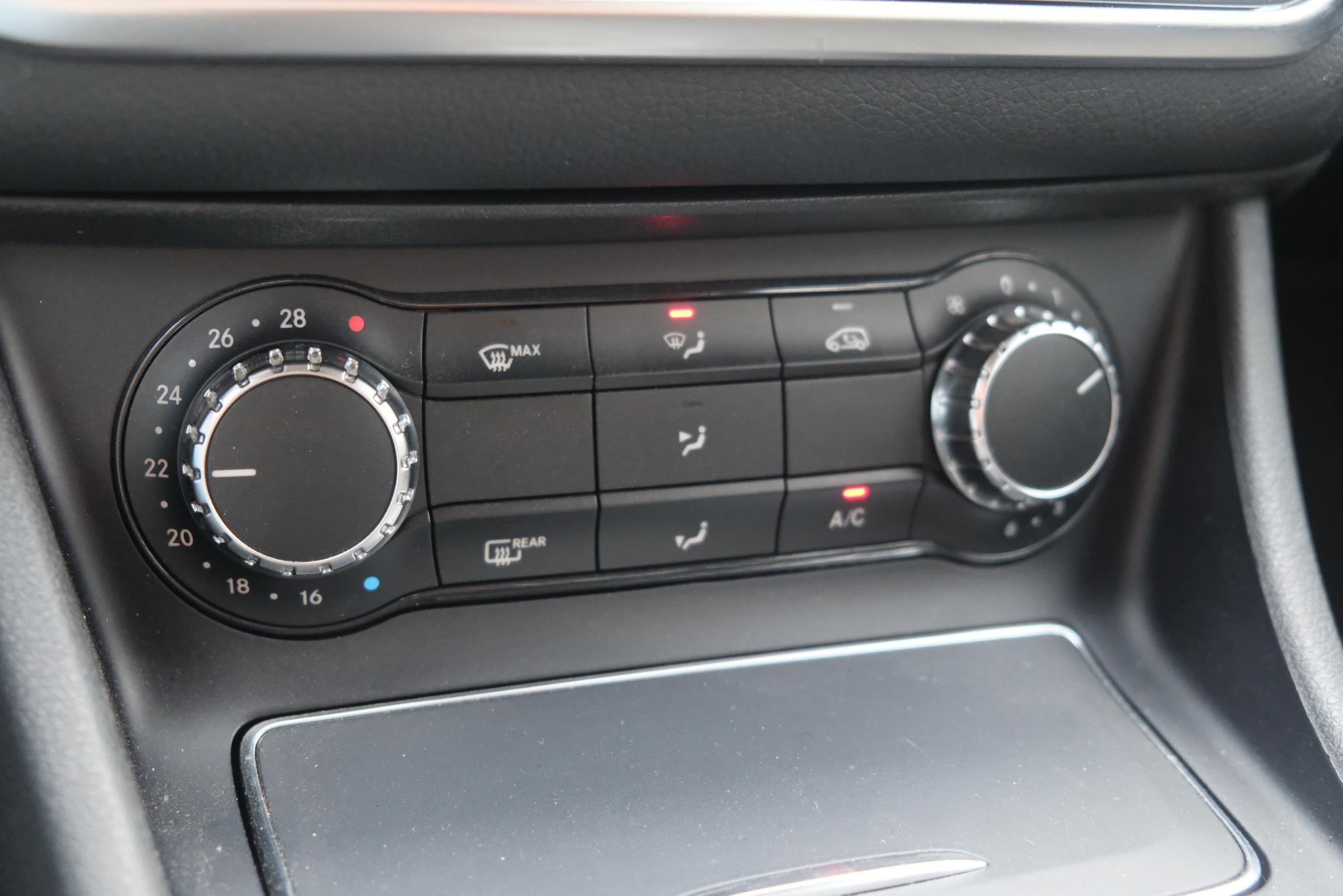 Mercedes-Benz CLA-Klasse 122pk 7G-DCT Shooting Brake Ambition | Navi | Airco | Cruise | Camera | PDC afbeelding 19