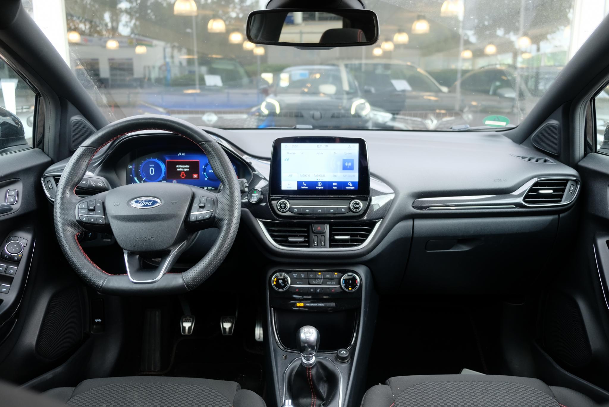 Ford Puma 1.0 EcoBoost Hybrid 155pk ST-Line X Navi | Adaptive Cruise | Panoramadak | Elektrische Achterklep | Trekhaak | Winter Pakket afbeelding 2