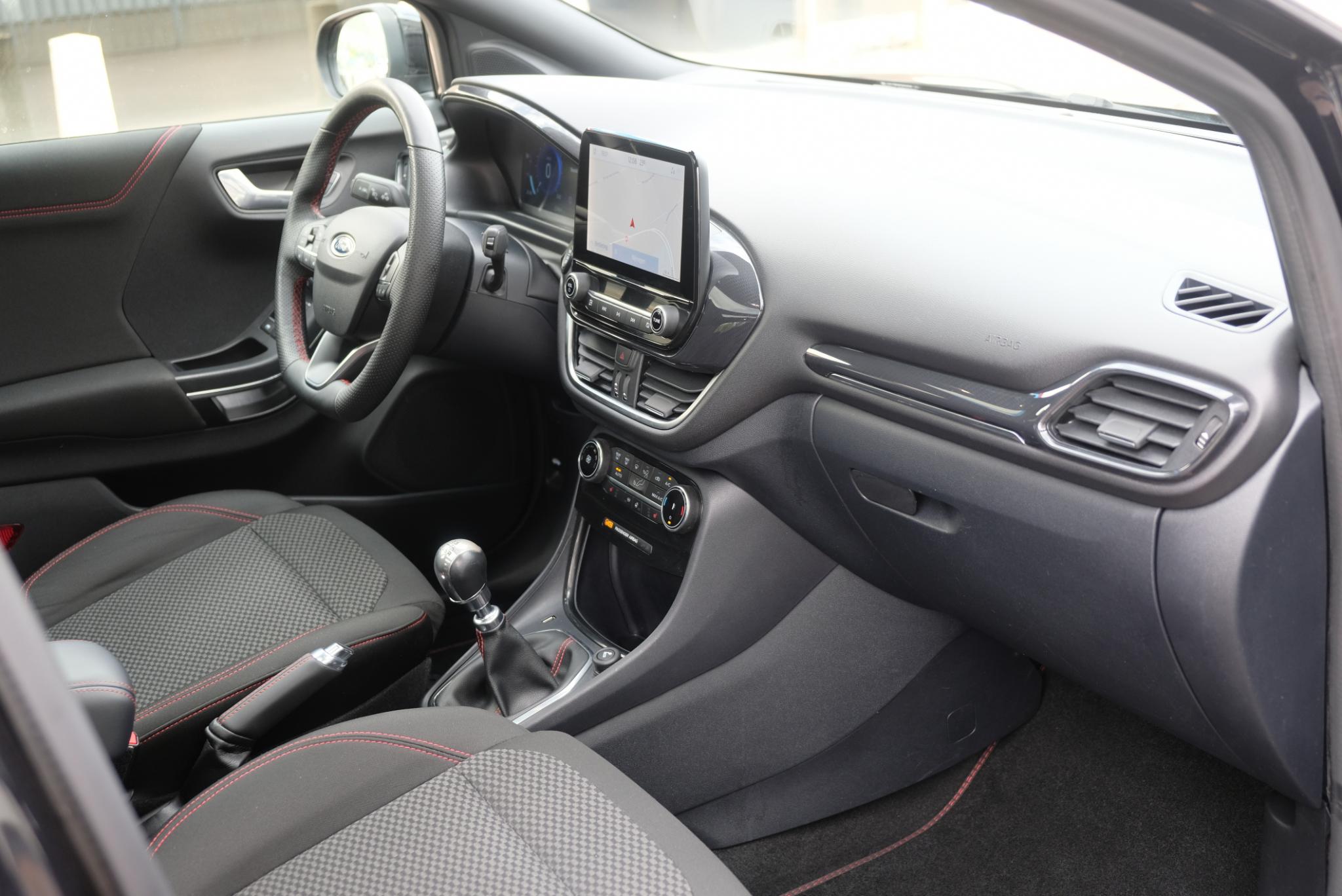 Ford Puma 1.0 EcoBoost Hybrid 155pk ST-Line X Navi | Adaptive Cruise | Panoramadak | Elektrische Achterklep | Trekhaak | Winter Pakket afbeelding 9