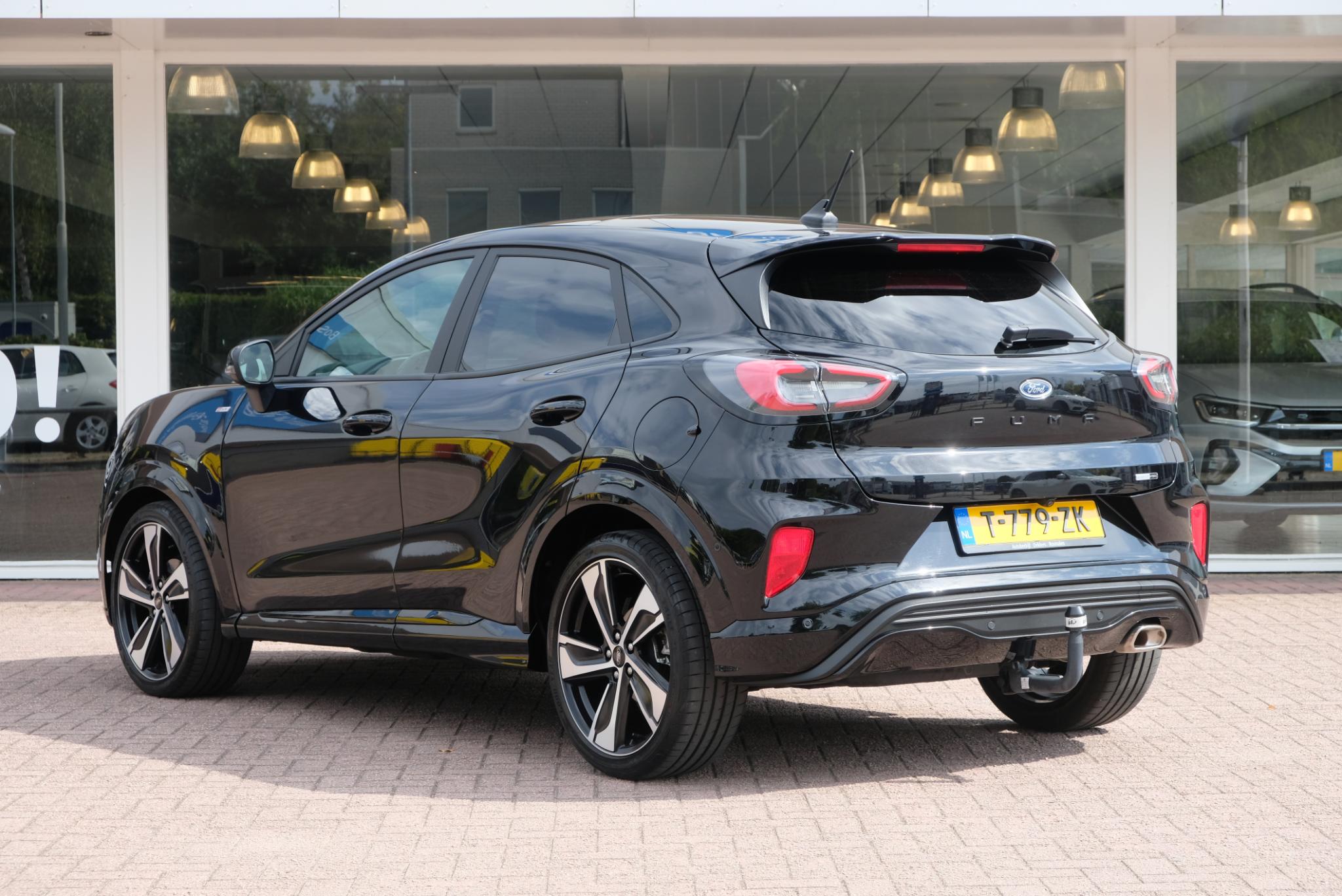 Ford Puma 1.0 EcoBoost Hybrid 155pk ST-Line X Navi | Adaptive Cruise | Panoramadak | Elektrische Achterklep | Trekhaak | Winter Pakket afbeelding 28