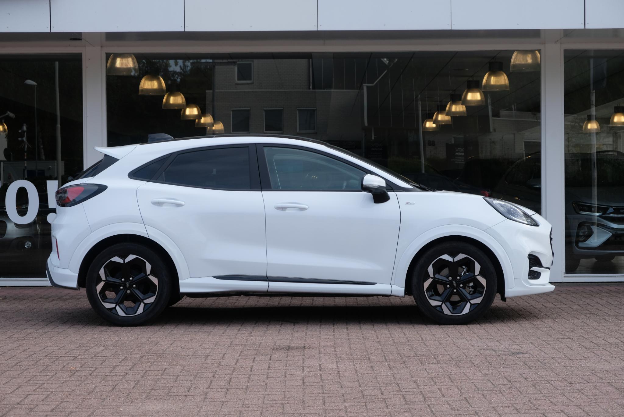 Ford Puma 1.0 EcoBoost Hybrid 155pk Aut. ST-Line X | Nieuw Model ! | Adaptive Cruise | 360° Camera | Panoramadak | Elektrische Achterklep | Trekhaak | Winter Pakket afbeelding 4