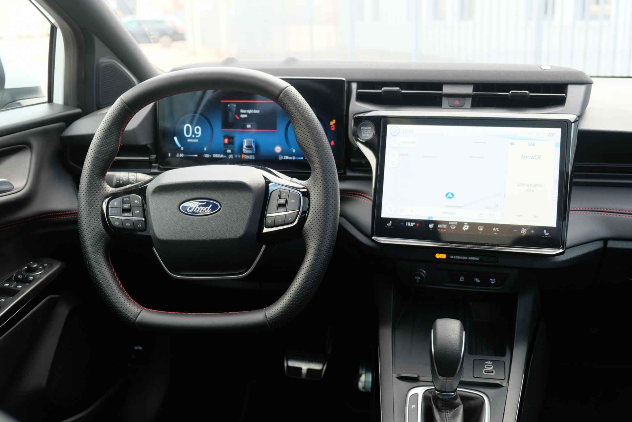 Ford Puma 1.0 EcoBoost Hybrid 155pk Aut. ST-Line X | Nieuw Model ! | Adaptive Cruise | 360° Camera | Panoramadak | Elektrische Achterklep | Trekhaak | Winter Pakket afbeelding 7