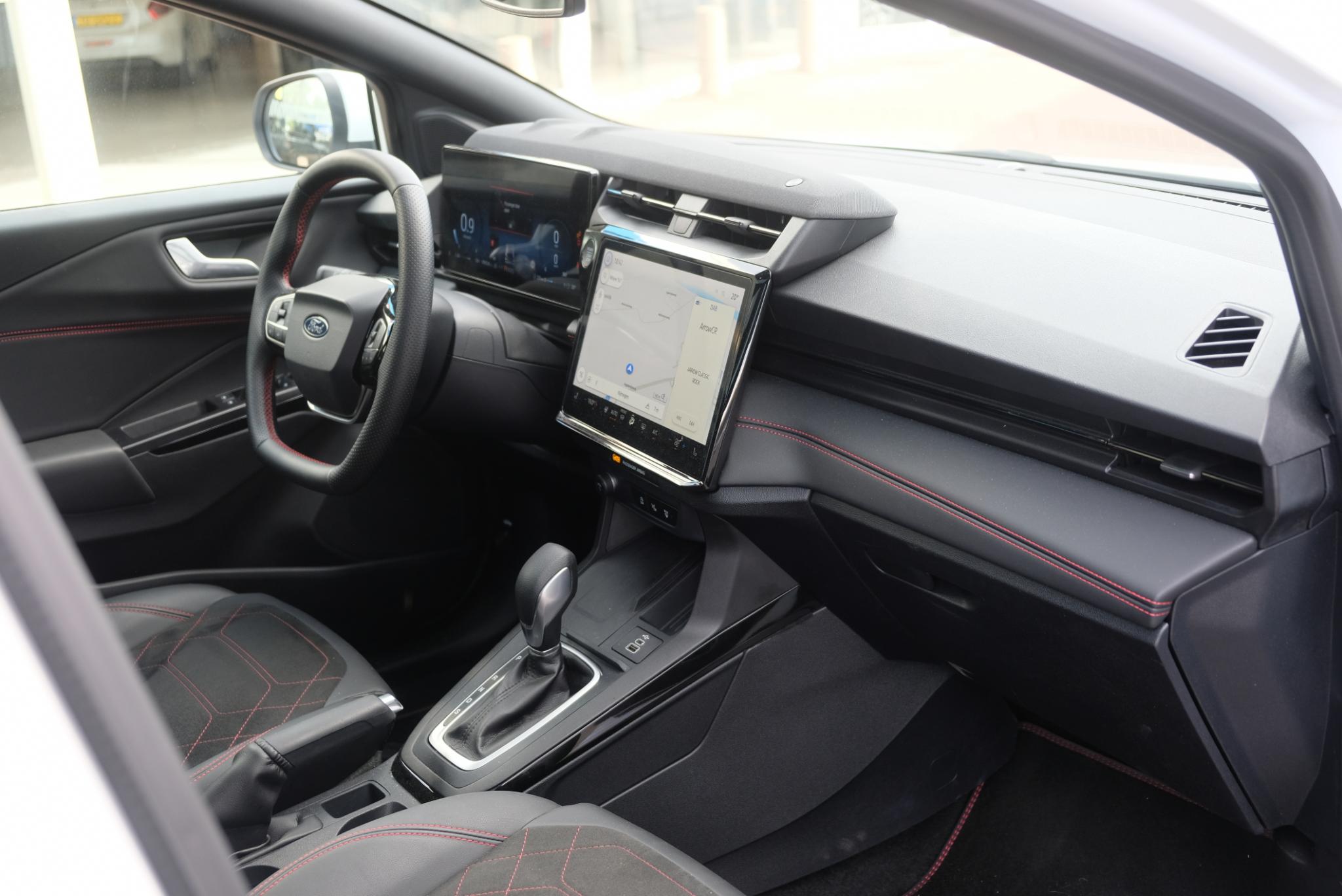 Ford Puma 1.0 EcoBoost Hybrid 155pk Aut. ST-Line X | Nieuw Model ! | Adaptive Cruise | 360° Camera | Panoramadak | Elektrische Achterklep | Trekhaak | Winter Pakket afbeelding 8