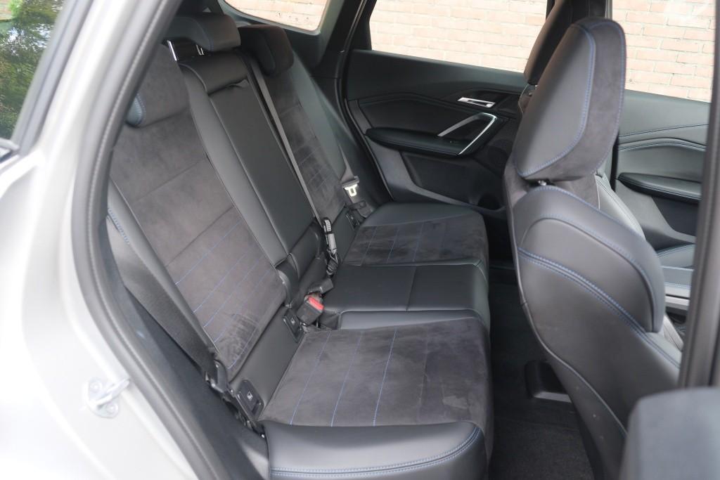 BMW X1 xDrive25e 245pk Aut. M Sport | Navi | Climate | Keyless | Camera | Alcatara | Elektrische Achterklep | Stoelverwarming | PDC afbeelding 3