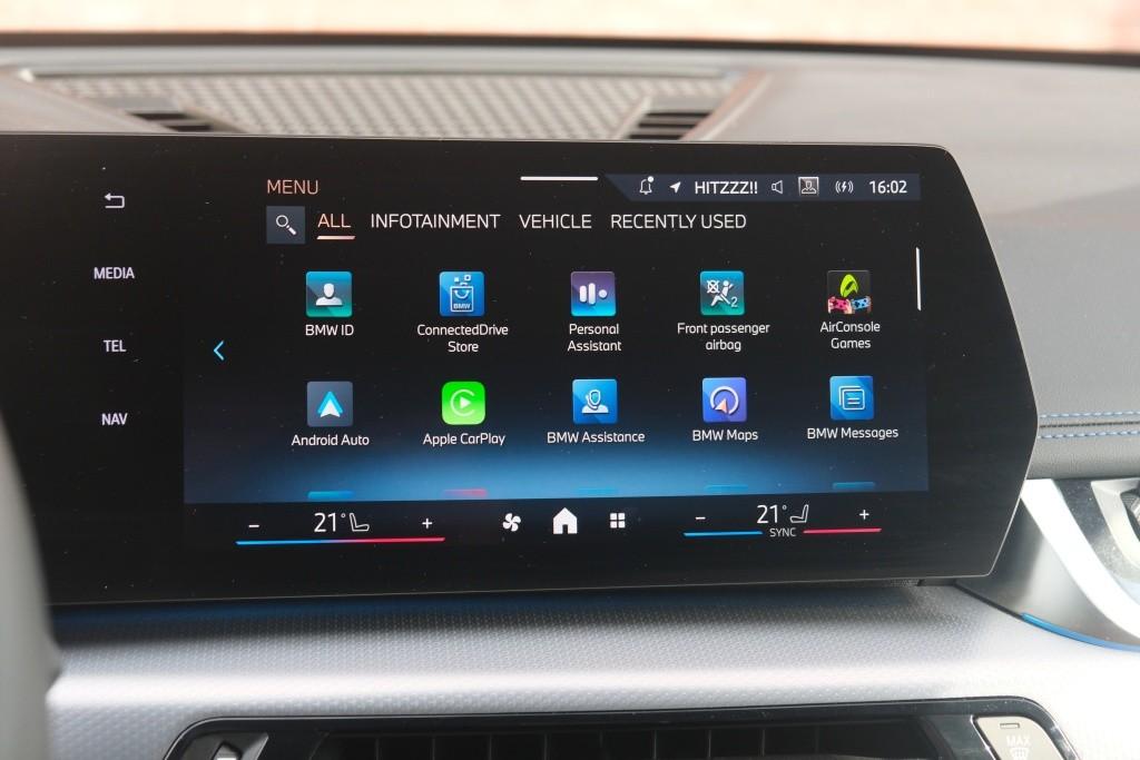 BMW X1 xDrive25e 245pk Aut. M Sport | Navi | Climate | Keyless | Camera | Alcatara | Elektrische Achterklep | Stoelverwarming | PDC afbeelding 17