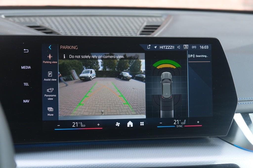 BMW X1 xDrive25e 245pk Aut. M Sport | Navi | Climate | Keyless | Camera | Alcatara | Elektrische Achterklep | Stoelverwarming | PDC afbeelding 18