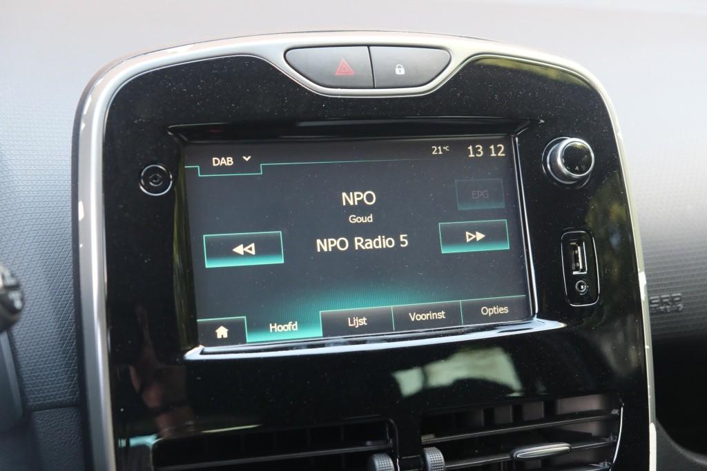 Renault Clio 0.9 TCe 90pk Estate Night&Day | Navi | Airco | Cruise | PDC | Trekhaak | 16" | Metallic afbeelding 17