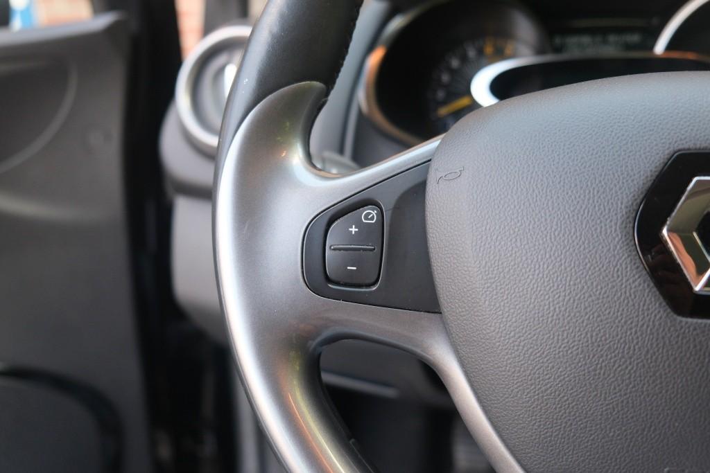Renault Clio 0.9 TCe 90pk Estate Night&Day | Navi | Airco | Cruise | PDC | Trekhaak | 16" | Metallic afbeelding 9