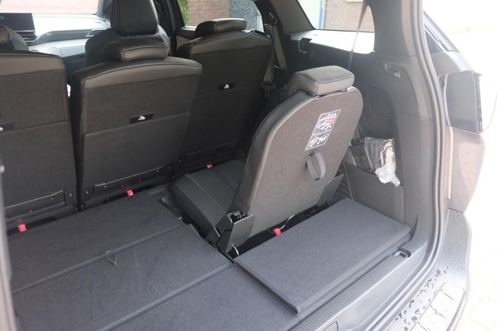 Peugeot 5008 1.2 PureTech 130pk EAT8 GT | Black Pack | Navi | App Connect | Adaptive Cruise | Keyless | Elektrische Achterklep afbeelding 4