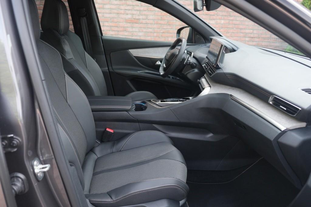 Peugeot 5008 1.2 PureTech 130pk EAT8 GT | Black Pack | Navi | App Connect | Adaptive Cruise | Keyless | Elektrische Achterklep afbeelding 5