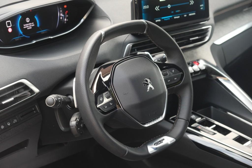 Peugeot 5008 1.2 PureTech 130pk EAT8 GT | Black Pack | Navi | App Connect | Adaptive Cruise | Keyless | Elektrische Achterklep afbeelding 9