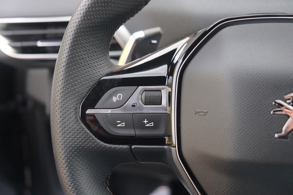 Peugeot 5008 1.2 PureTech 130pk EAT8 GT | Black Pack | Navi | App Connect | Adaptive Cruise | Keyless | Elektrische Achterklep afbeelding 11