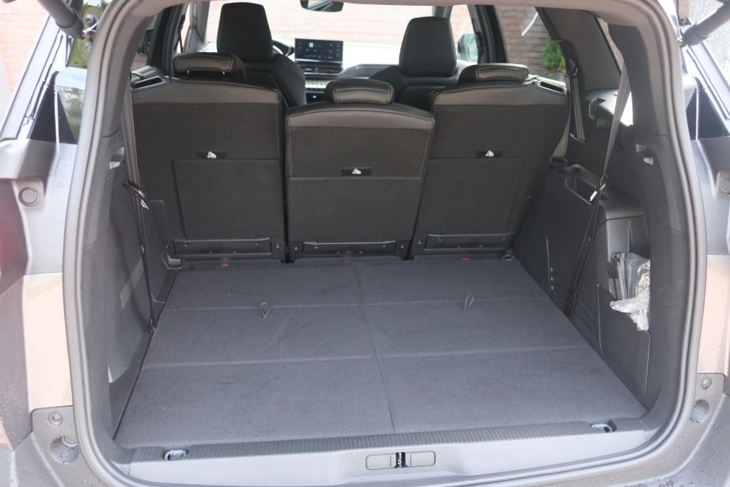Peugeot 5008 1.2 PureTech 130pk EAT8 GT | Black Pack | Navi | App Connect | Adaptive Cruise | Keyless | Elektrische Achterklep afbeelding 33