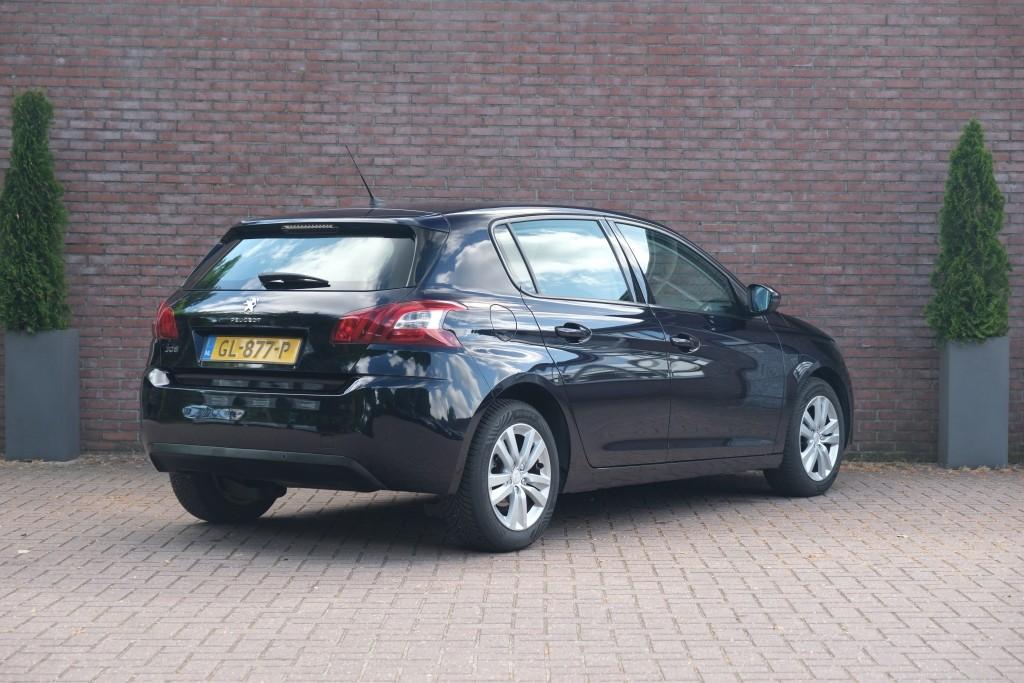 Peugeot 308 1.2 PureTech 110pk 5-drs Active | Navi | Climate | Cruise | PDC afbeelding 25