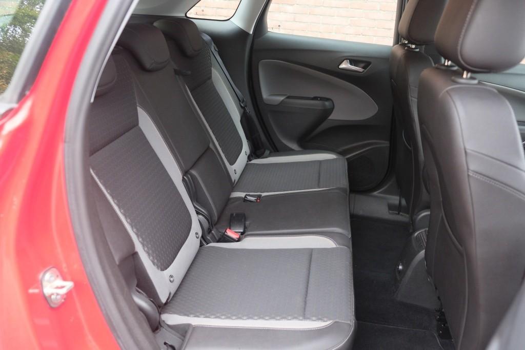 Opel Crossland X 1.2 82pk Innovation | App Connect | Climate | Cruise | Camera | PDC | Winter Pakket | Trekhaak afbeelding 3