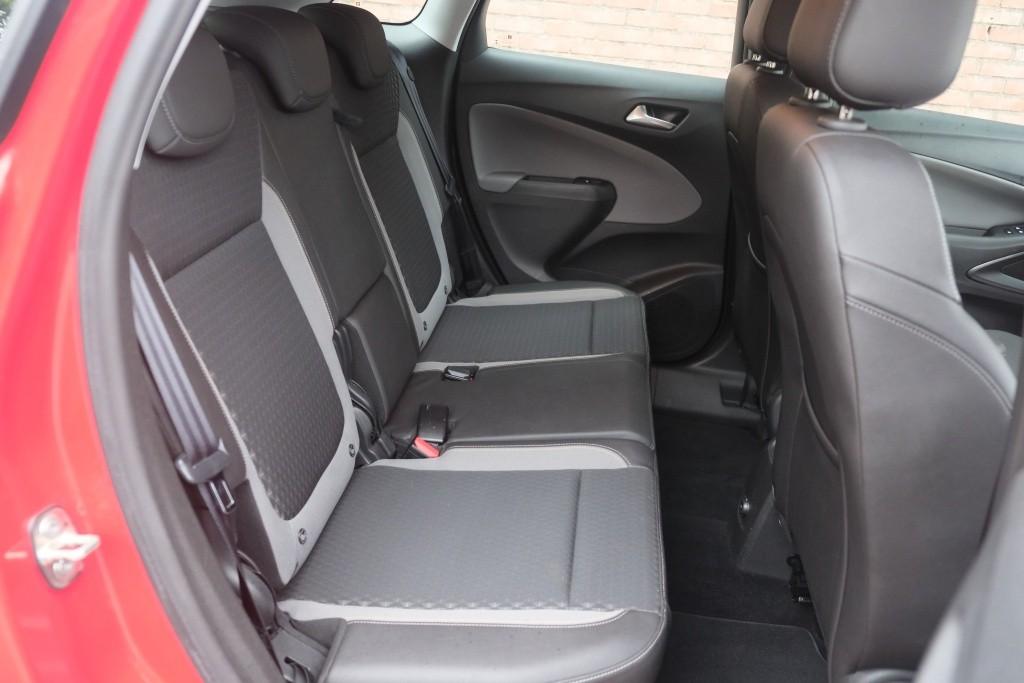 Opel Crossland X 1.2 82pk Innovation | App Connect | Climate | Cruise | Camera | PDC | Winter Pakket | Trekhaak afbeelding 3