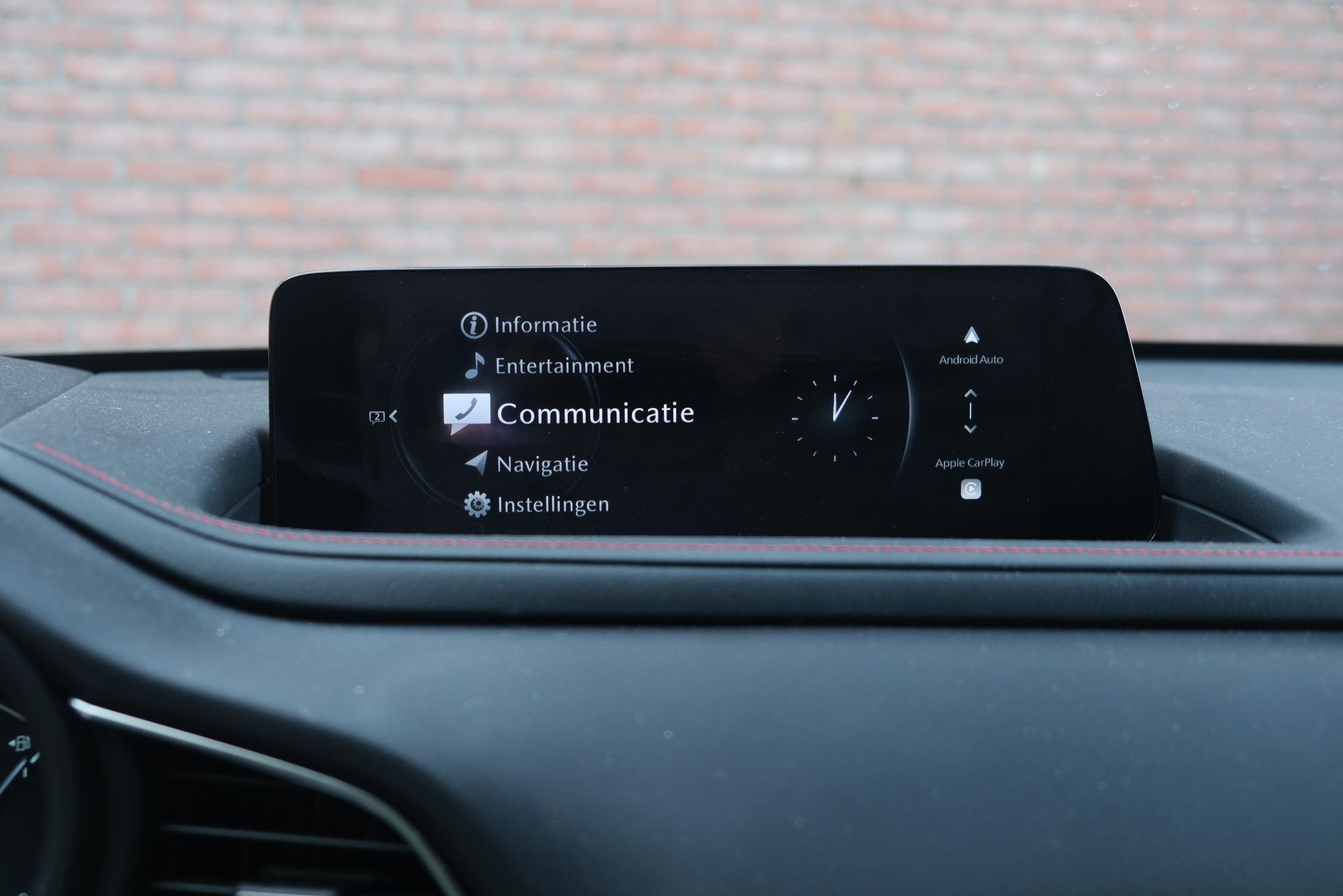 Mazda CX-30 2.5 e-SkyActiv-G M Hybrid 140pk Aut. Homura | Navi | App Connect | Climate | Adaptive Cruise | Head-Up Display | Camera | Keyless | Elektrische Achterklep afbeelding 14