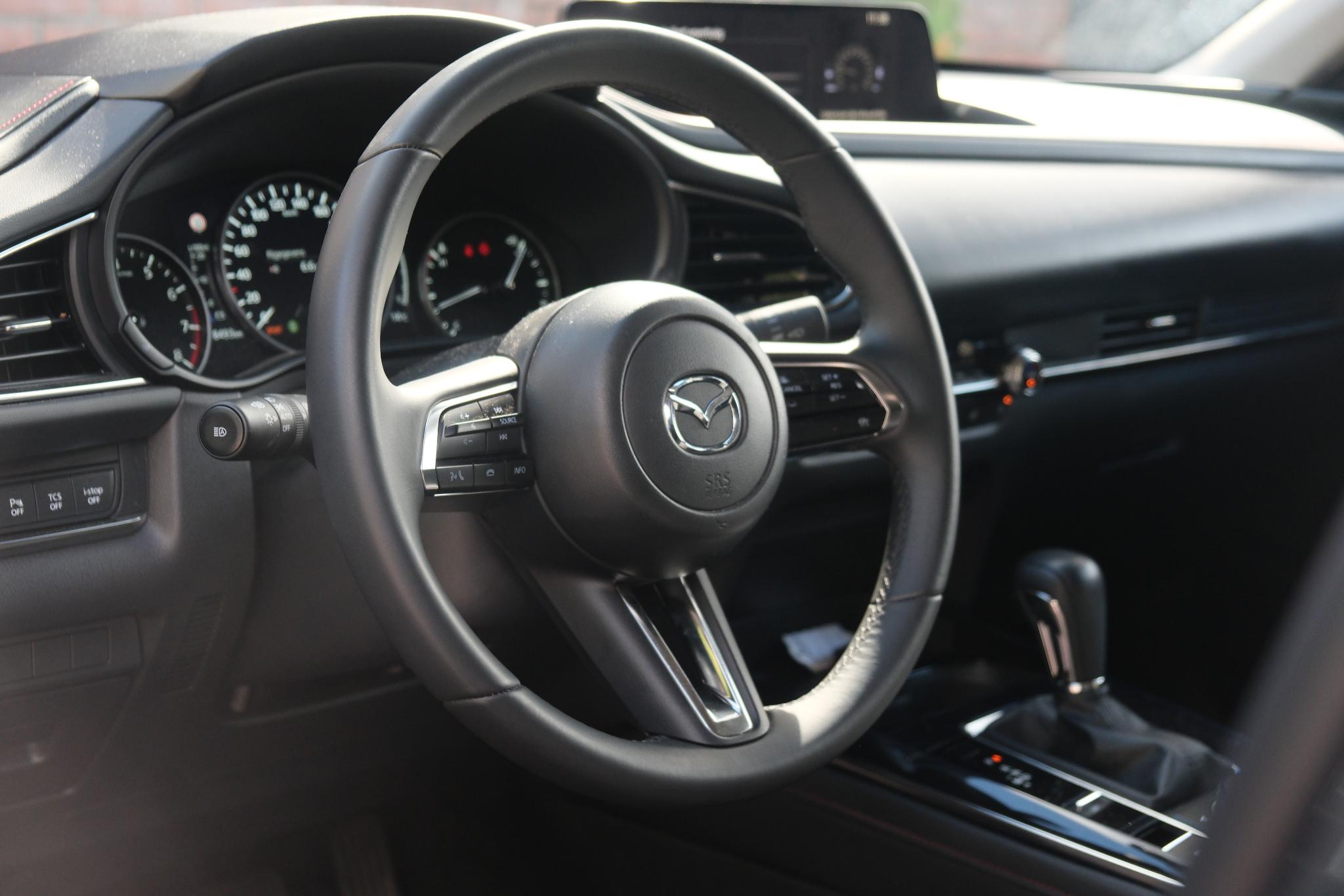 Mazda CX-30 2.5 e-SkyActiv-G M Hybrid 140pk Aut. Homura | Navi | App Connect | Climate | Adaptive Cruise | Head-Up Display | Camera | Keyless | Elektrische Achterklep afbeelding 6