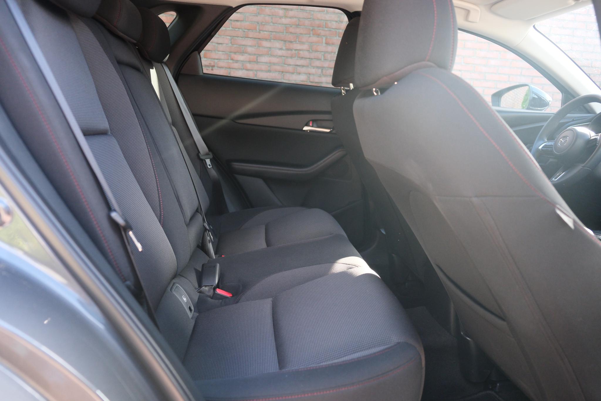 Mazda CX-30 2.5 e-SkyActiv-G M Hybrid 140pk Aut. Homura | Navi | App Connect | Climate | Adaptive Cruise | Head-Up Display | Camera | Keyless | Elektrische Achterklep afbeelding 10