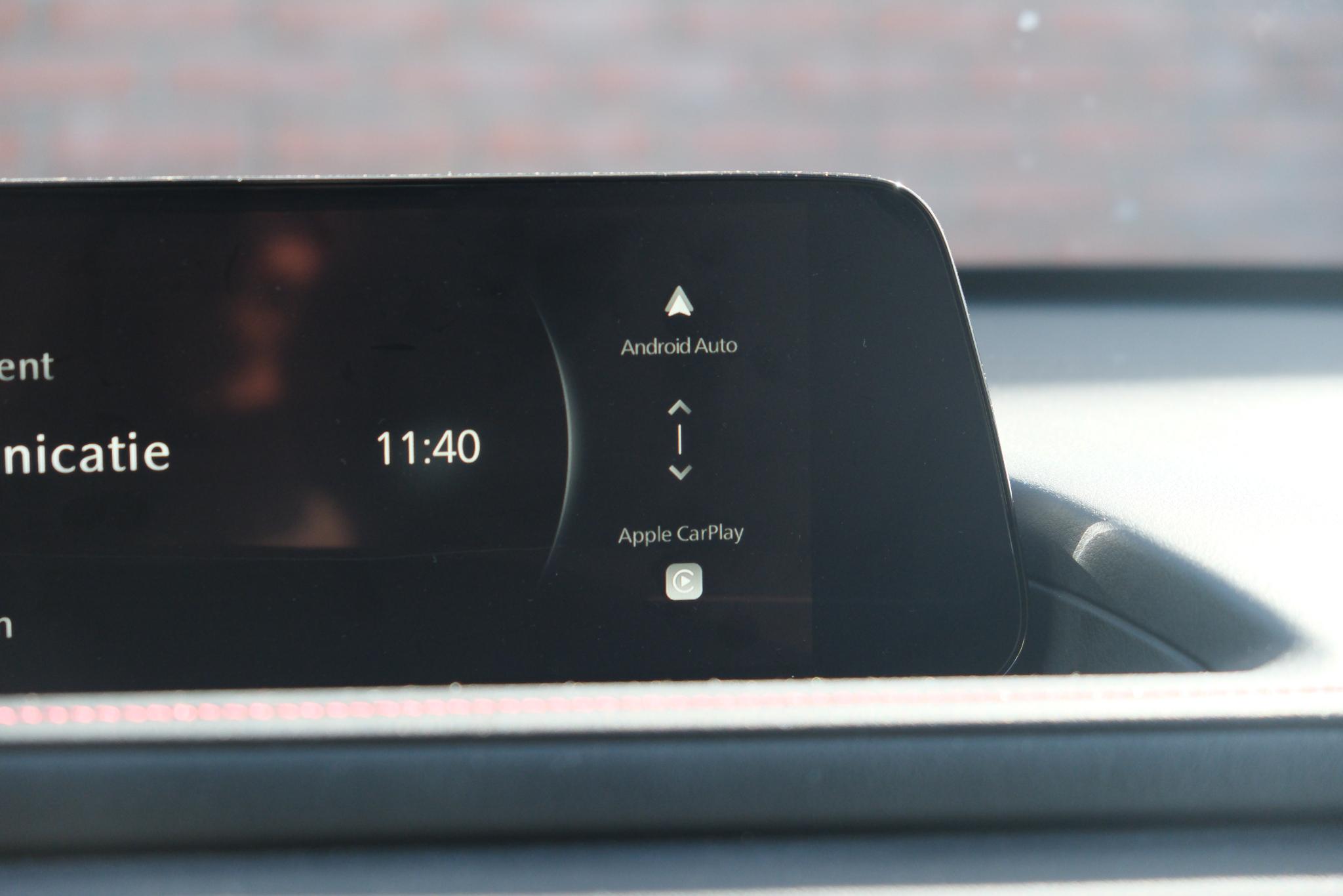 Mazda CX-30 2.5 e-SkyActiv-G M Hybrid 140pk Aut. Homura | Navi | App Connect | Climate | Adaptive Cruise | Head-Up Display | Camera | Keyless | Elektrische Achterklep afbeelding 18
