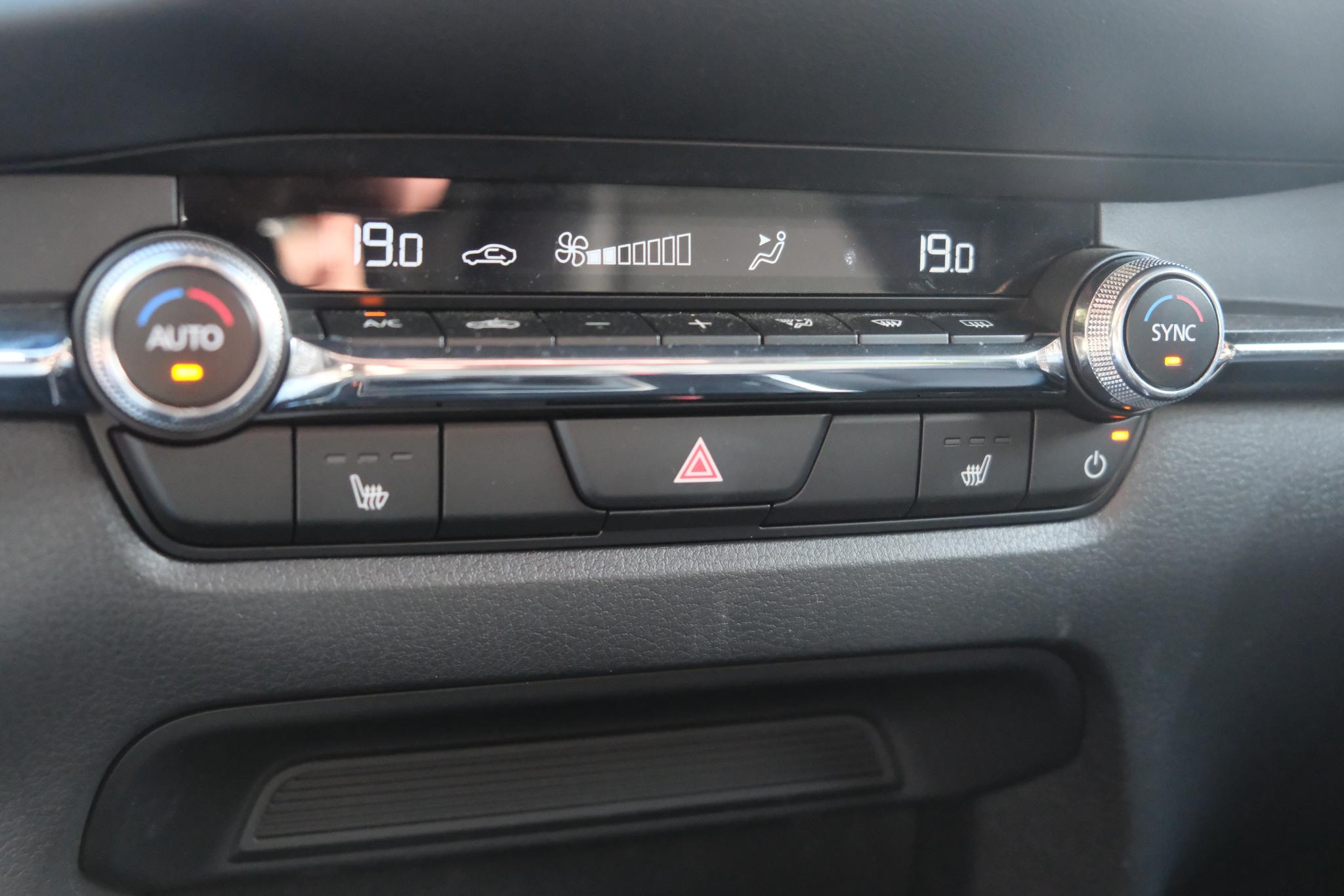 Mazda CX-30 2.5 e-SkyActiv-G M Hybrid 140pk Aut. Homura | Navi | App Connect | Climate | Adaptive Cruise | Head-Up Display | Camera | Keyless | Elektrische Achterklep afbeelding 20