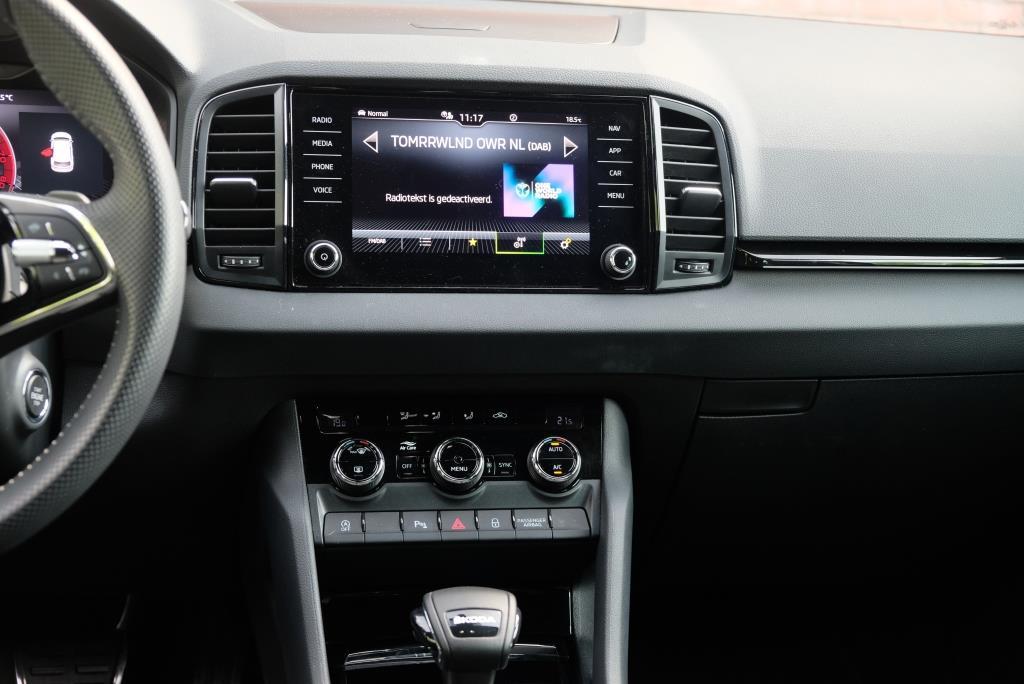 Skoda Karoq 1.5 TSi 150pk DSG Sportline | Navi | App Connect | Climate | Adaptive Cruise | Camera | Matrix LED | Elektrische Achterklep | Trekhaak afbeelding 16