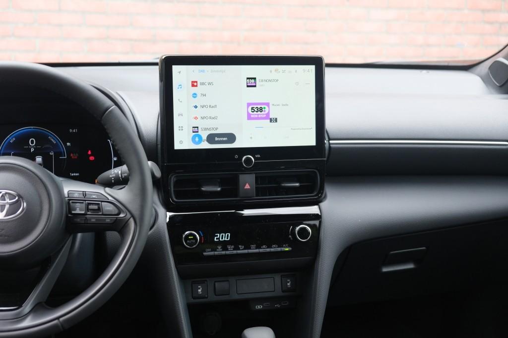 Toyota Yaris Cross 1.5 Hybrid 130pk CVT Teamplayer | App Connect | Climate | Adaptive Cruise | Full LED | Camera | Keyless | Blind Spot | Stoelverwarming afbeelding 14