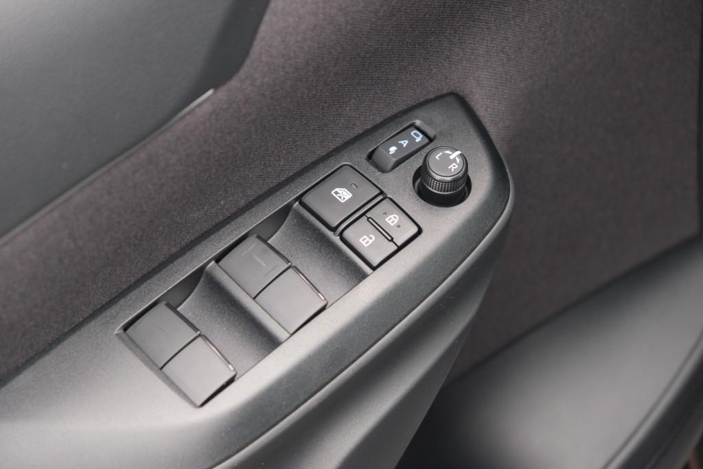 Toyota Yaris Cross 1.5 Hybrid 130pk CVT Teamplayer | App Connect | Climate | Adaptive Cruise | Full LED | Camera | Keyless | Blind Spot | Stoelverwarming afbeelding 24