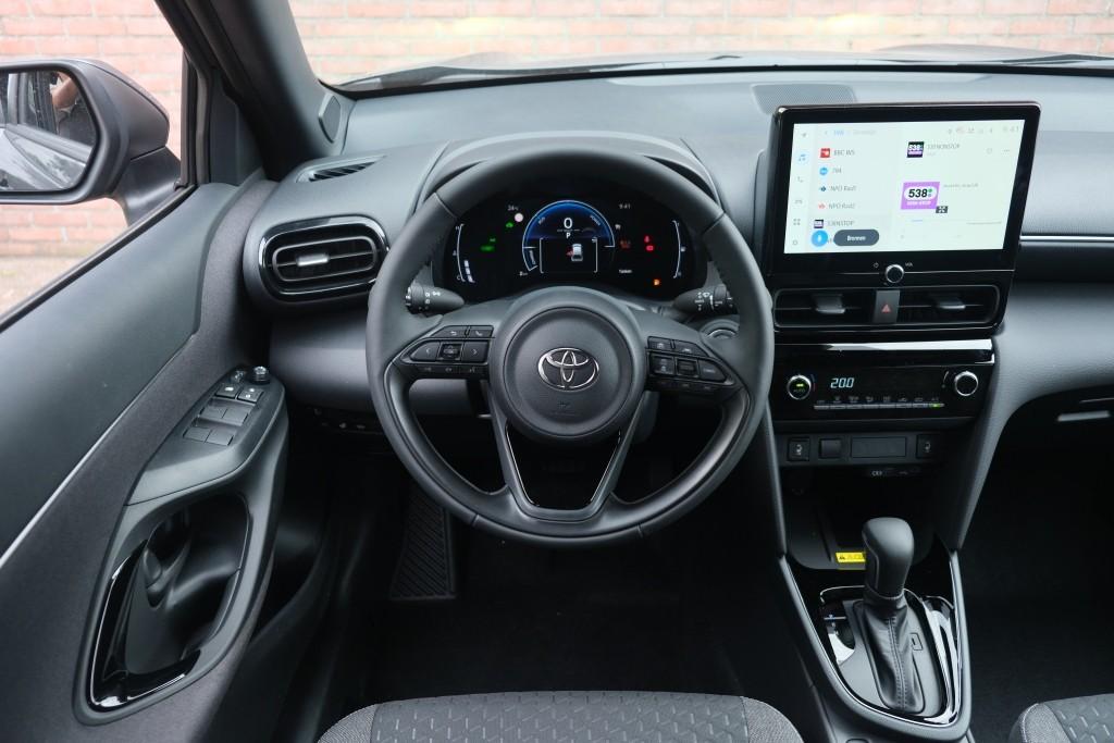 Toyota Yaris Cross 1.5 Hybrid 130pk CVT Teamplayer | App Connect | Climate | Adaptive Cruise | Full LED | Camera | Keyless | Blind Spot | Stoelverwarming afbeelding 13