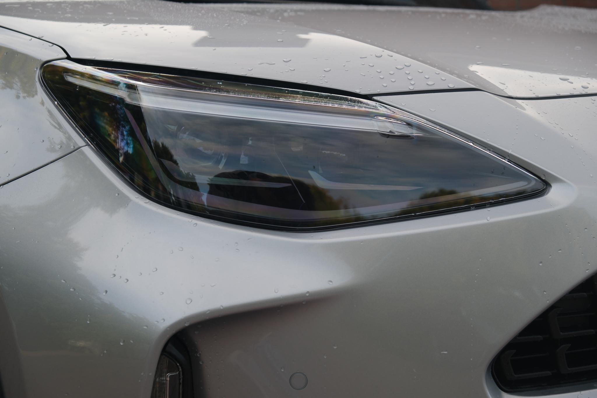 Toyota Yaris Cross 1.5 Hybrid 130pk CVT Teamplayer | App Connect | Climate | Adaptive Cruise | Full LED | Camera | Keyless | Blind Spot | Stoelverwarming afbeelding 2