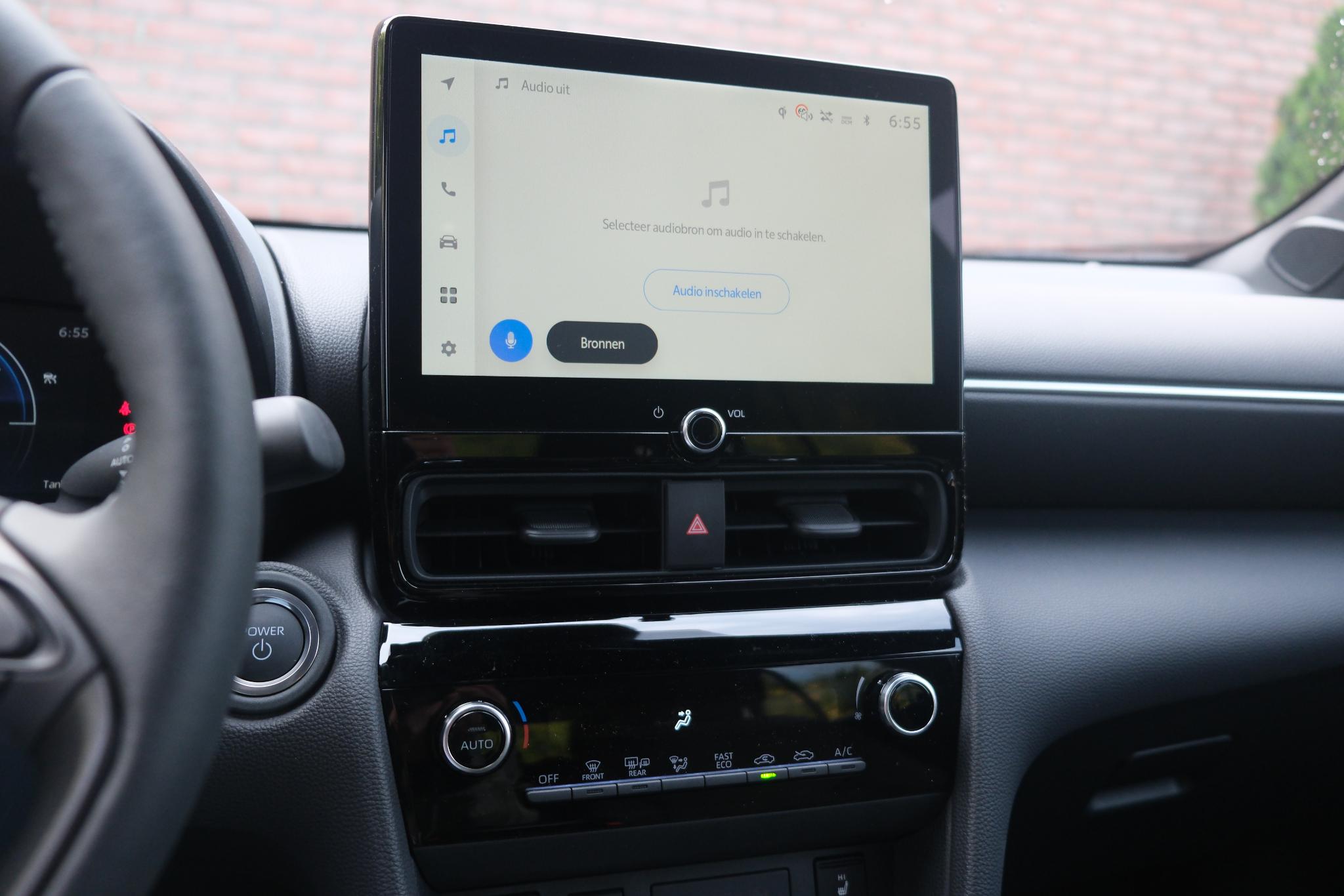 Toyota Yaris Cross 1.5 Hybrid 130pk CVT Teamplayer | App Connect | Climate | Adaptive Cruise | Full LED | Camera | Keyless | Blind Spot | Stoelverwarming afbeelding 14