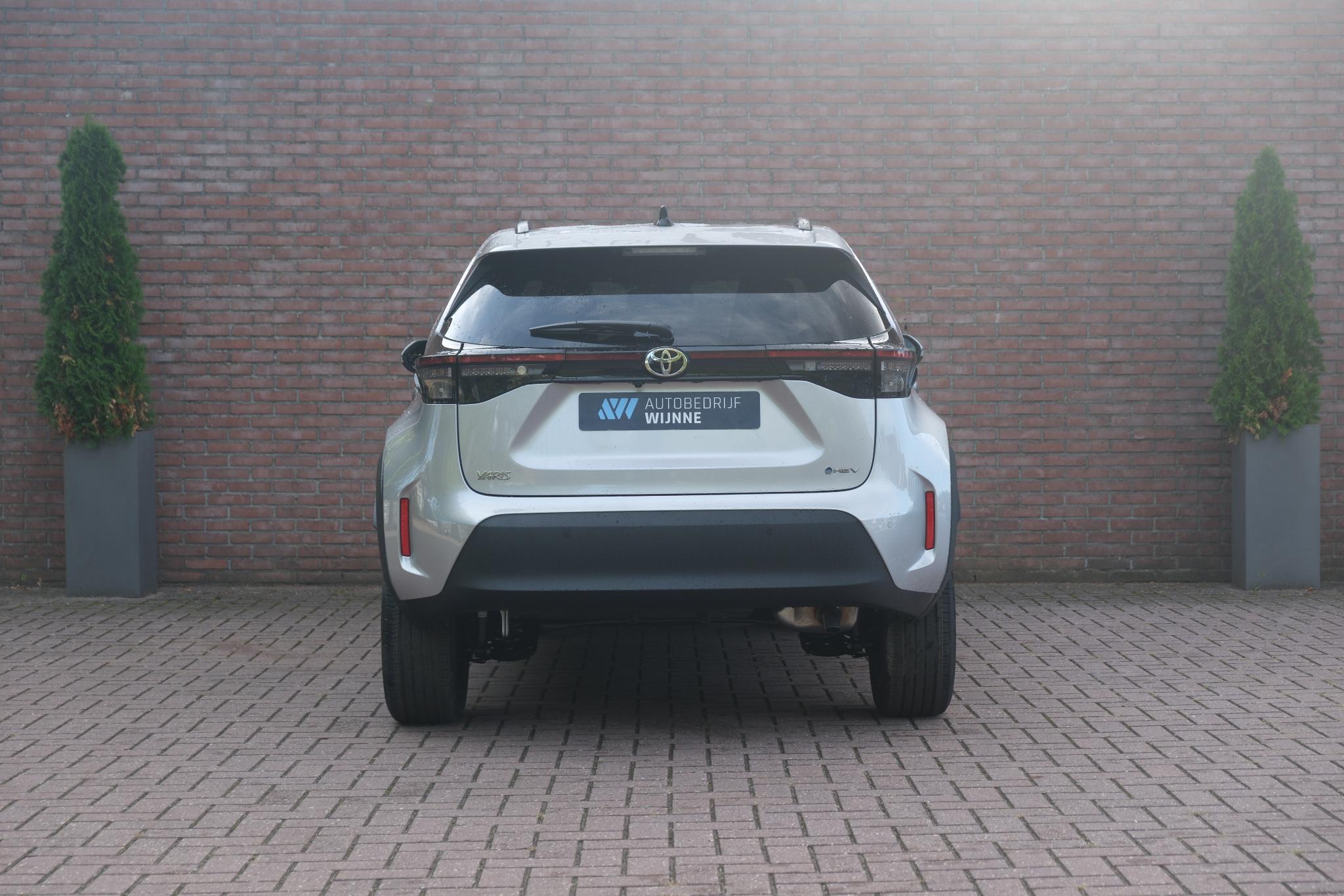 Toyota Yaris Cross 1.5 Hybrid 130pk CVT Teamplayer | App Connect | Climate | Adaptive Cruise | Full LED | Camera | Keyless | Blind Spot | Stoelverwarming afbeelding 23