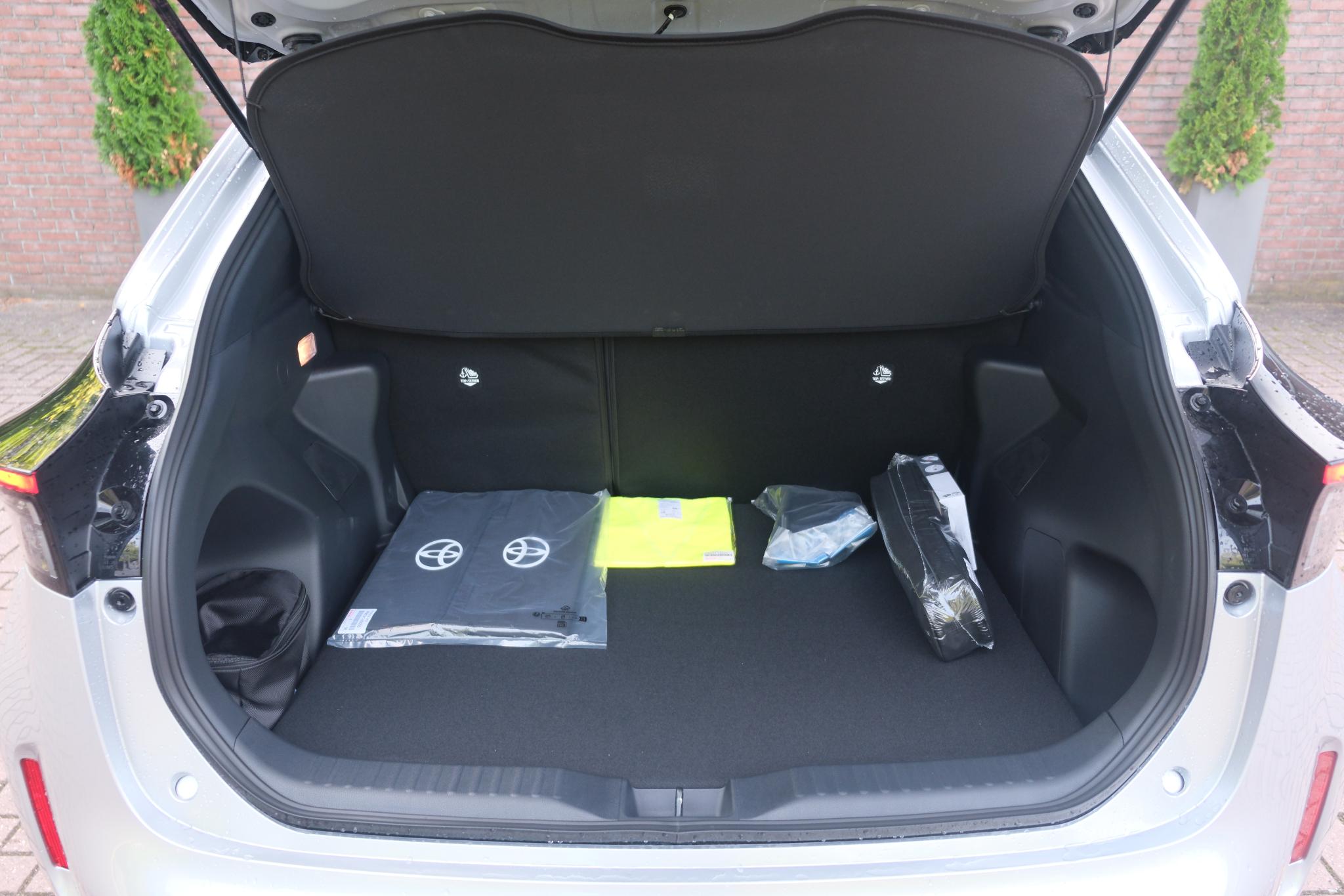 Toyota Yaris Cross 1.5 Hybrid 130pk CVT Teamplayer | App Connect | Climate | Adaptive Cruise | Full LED | Camera | Keyless | Blind Spot | Stoelverwarming afbeelding 25