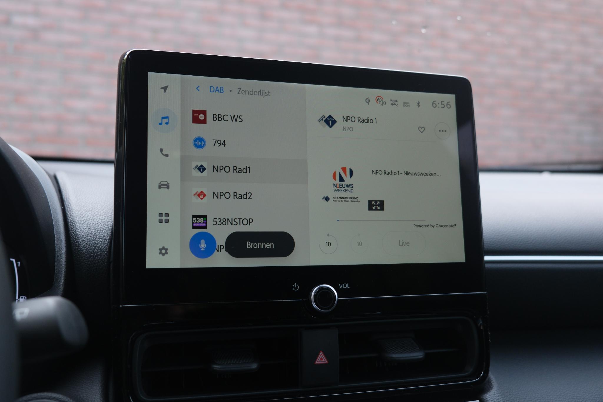 Toyota Yaris Cross 1.5 Hybrid 130pk CVT Teamplayer | App Connect | Climate | Adaptive Cruise | Full LED | Camera | Keyless | Blind Spot | Stoelverwarming afbeelding 16