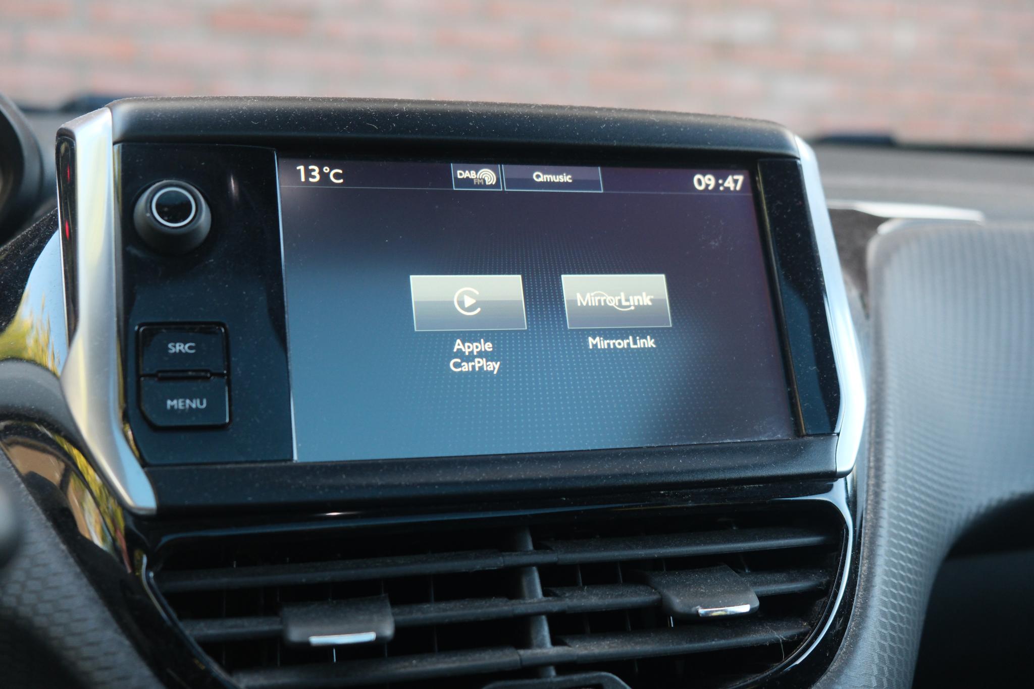 Peugeot 208 1.2 Turbo 110pk 5-drs Allure | Navi | App Connect | Climate | Cruise | Panoramadak | Camera | PDC afbeelding 18
