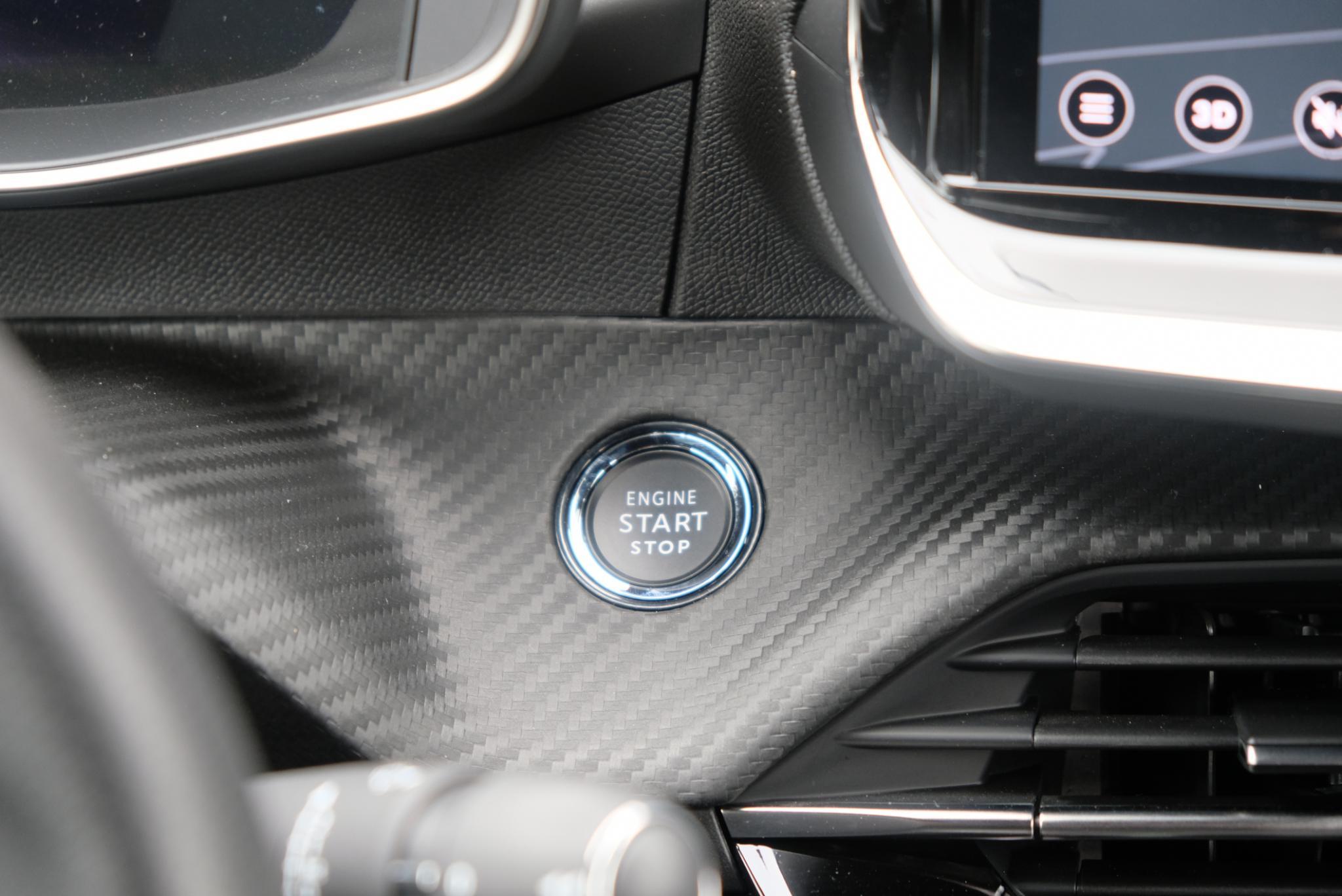 Peugeot 208 1.2 Hybrid 145pk e-DCS6 GT | Navi | App Connect | Climate | Adaptive Cruise | Keyless | Camera | Blind Spot | PDC afbeelding 17