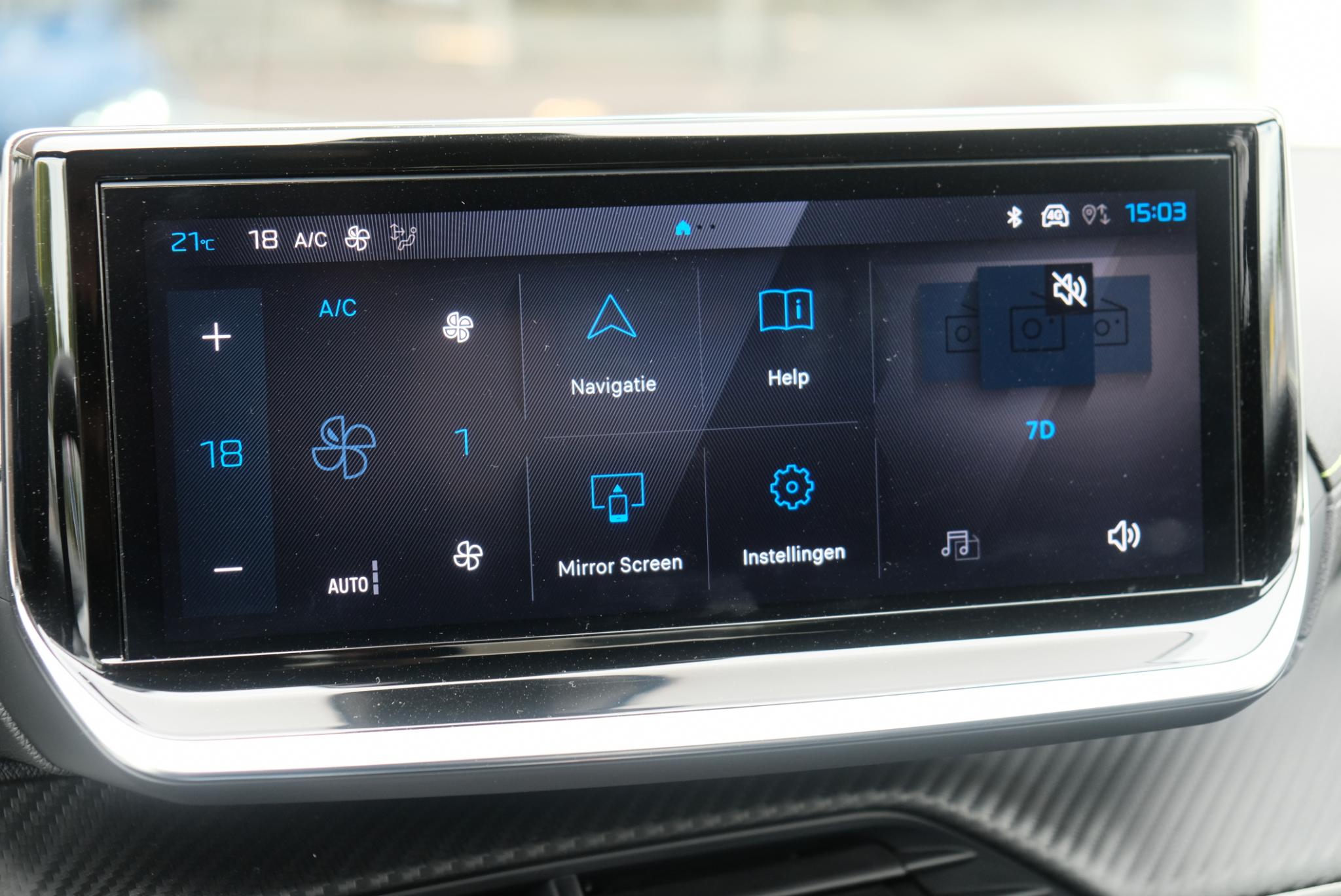 Peugeot 208 1.2 Hybrid 145pk e-DCS6 GT | Navi | App Connect | Climate | Adaptive Cruise | Keyless | Camera | Blind Spot | PDC afbeelding 18