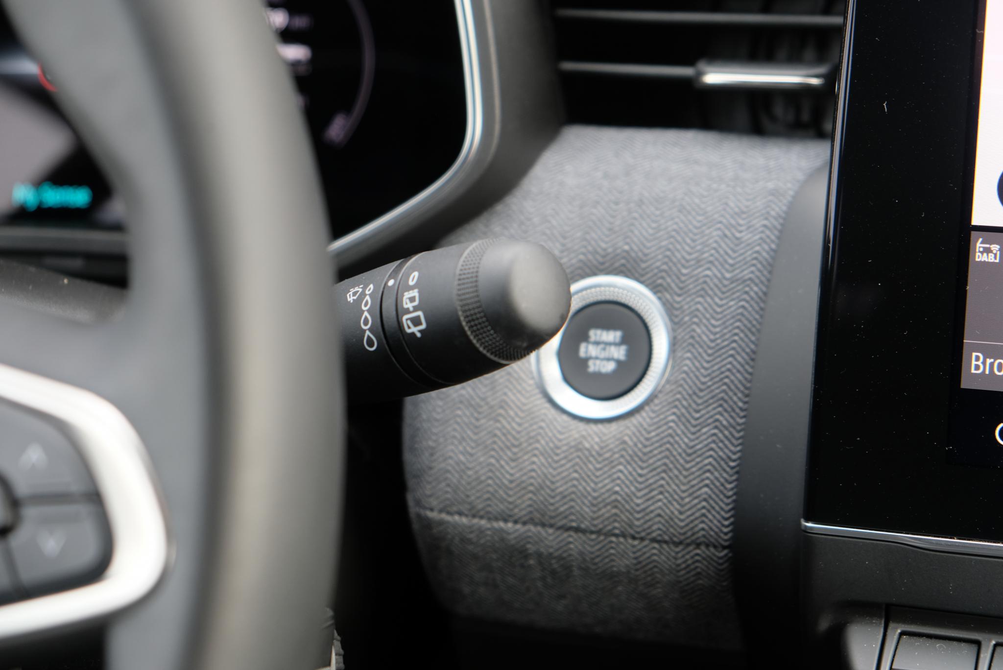 Renault Clio 1.0 TCe 90pk Techno | Navi | App Connect | Climate | Cruise | Camera | Keyless | PDC afbeelding 15