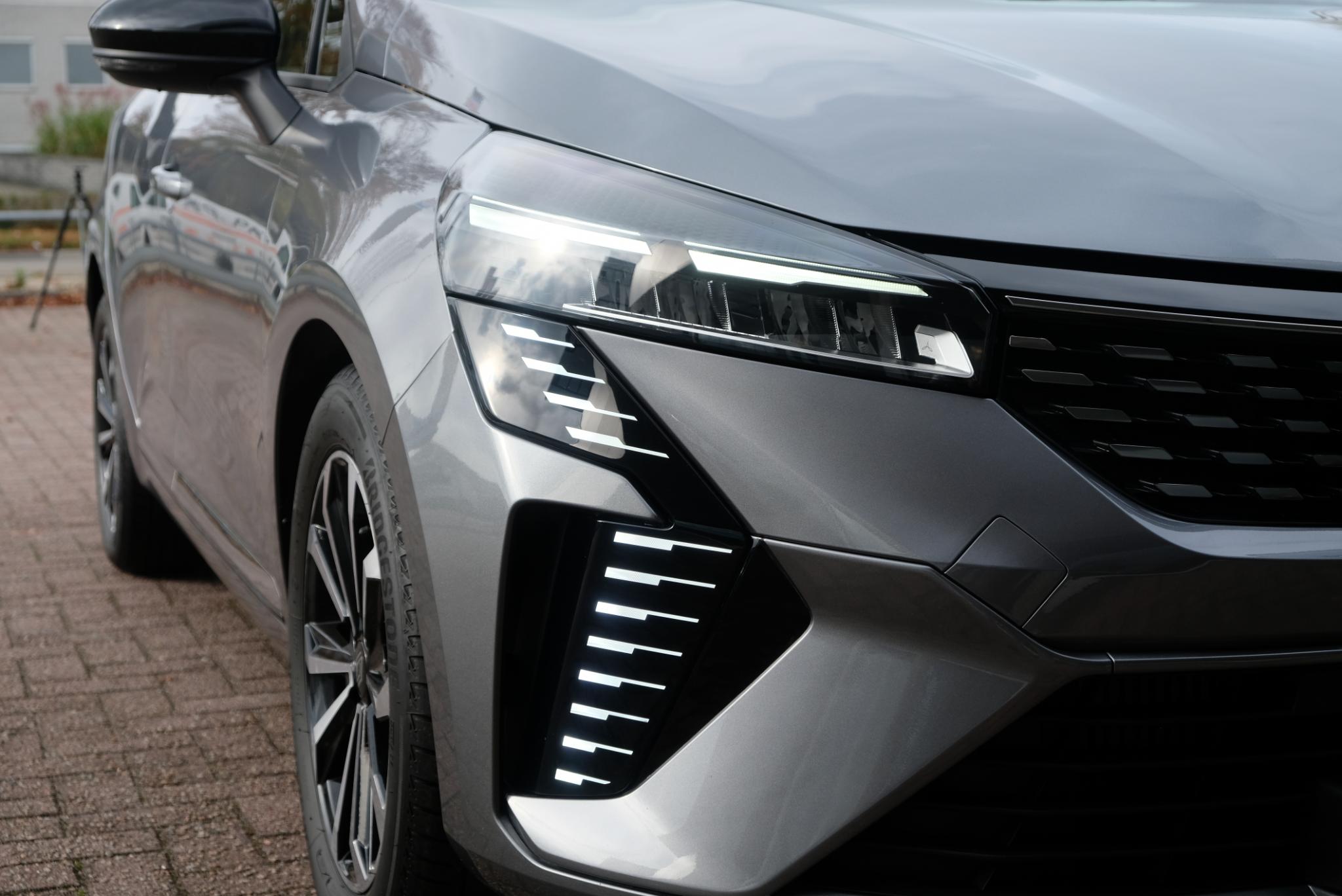 Renault Clio 1.0 TCe 90pk Techno | Navi | App Connect | Climate | Cruise | Camera | Keyless | PDC afbeelding 23