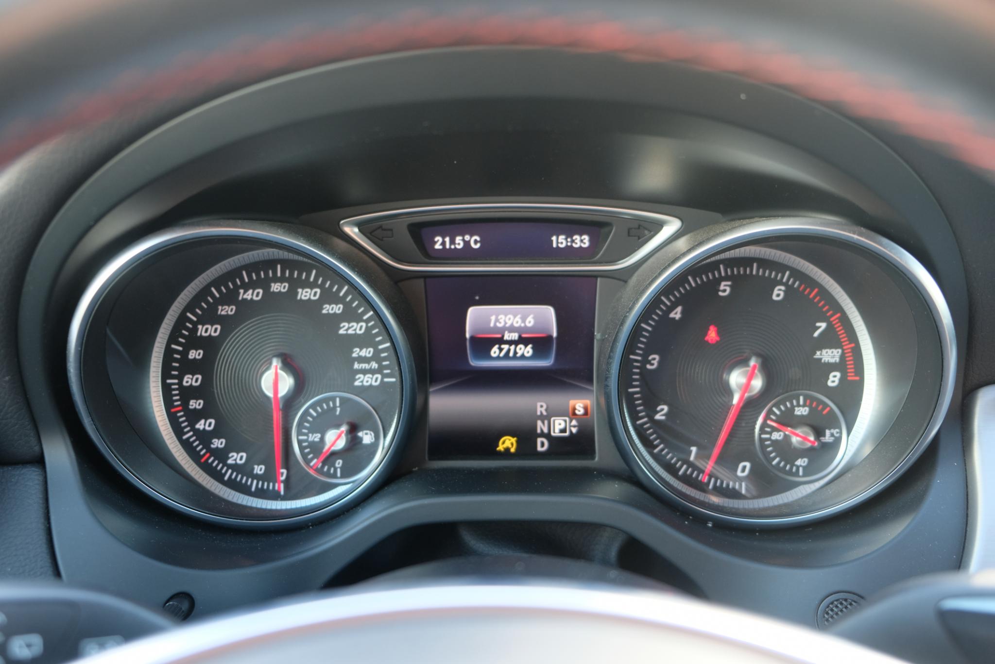 Mercedes-Benz GLA 180 122pk 7G-DCT Business Solution AMG | AMG Styling | Navi | Cruise | Panoramdak | Stoelverwarming | PDC afbeelding 25